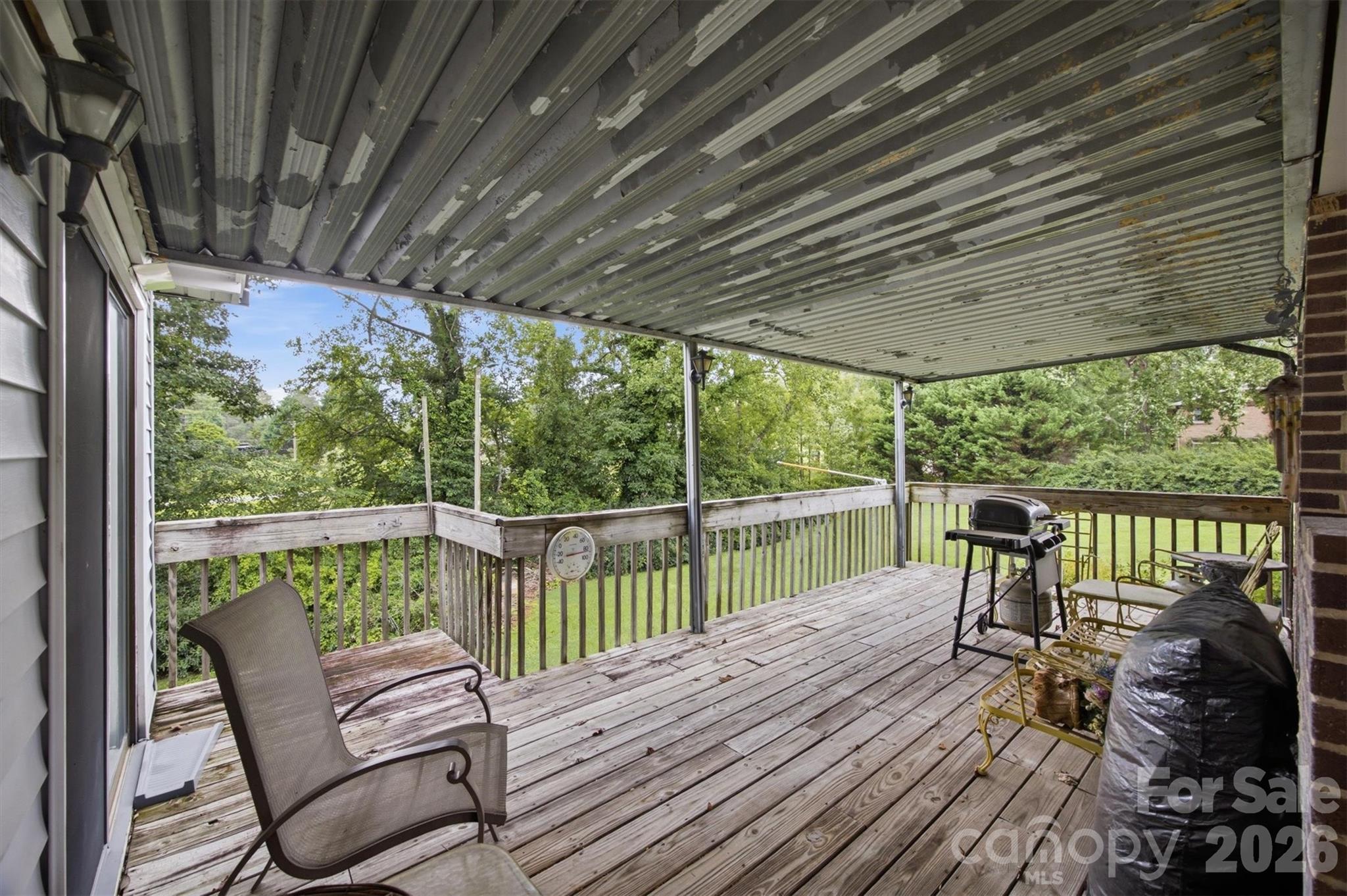 main property photo 14