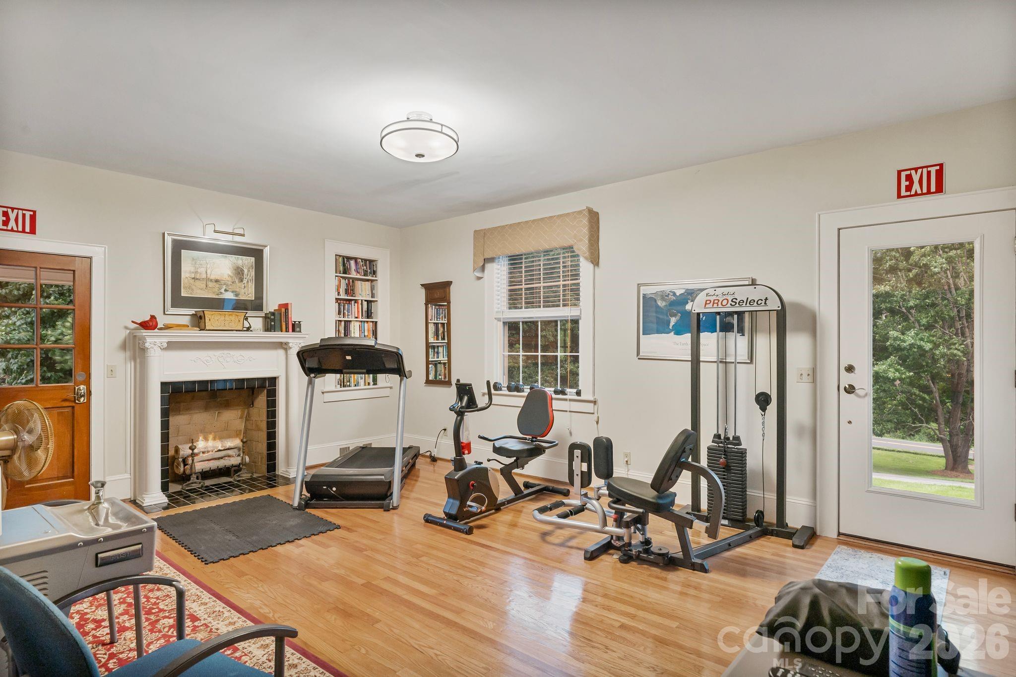 main property photo 34