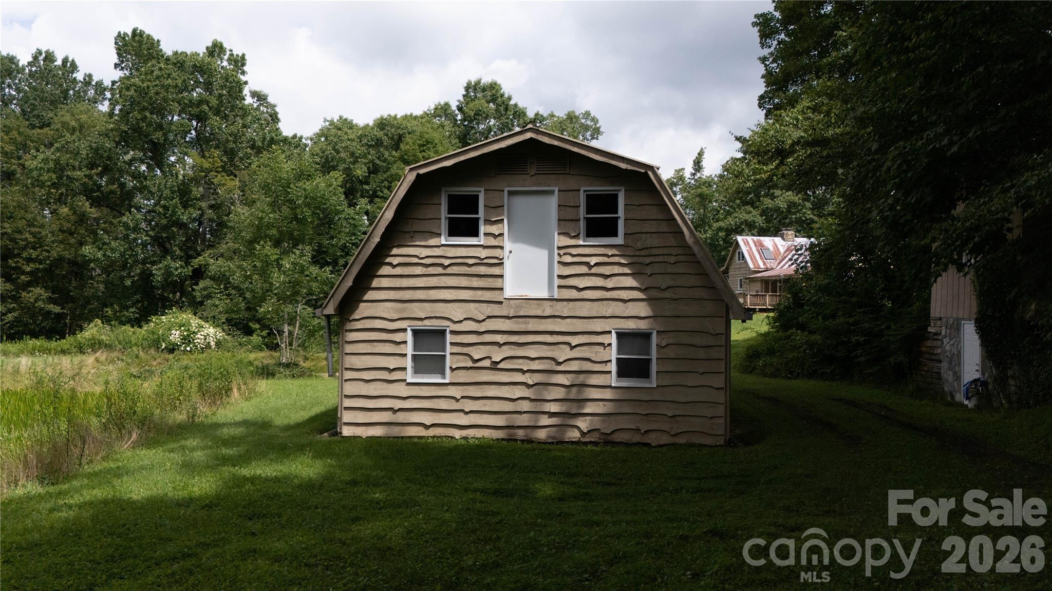 main property photo 35