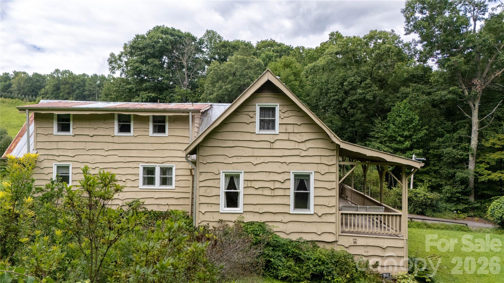 main property photo 5