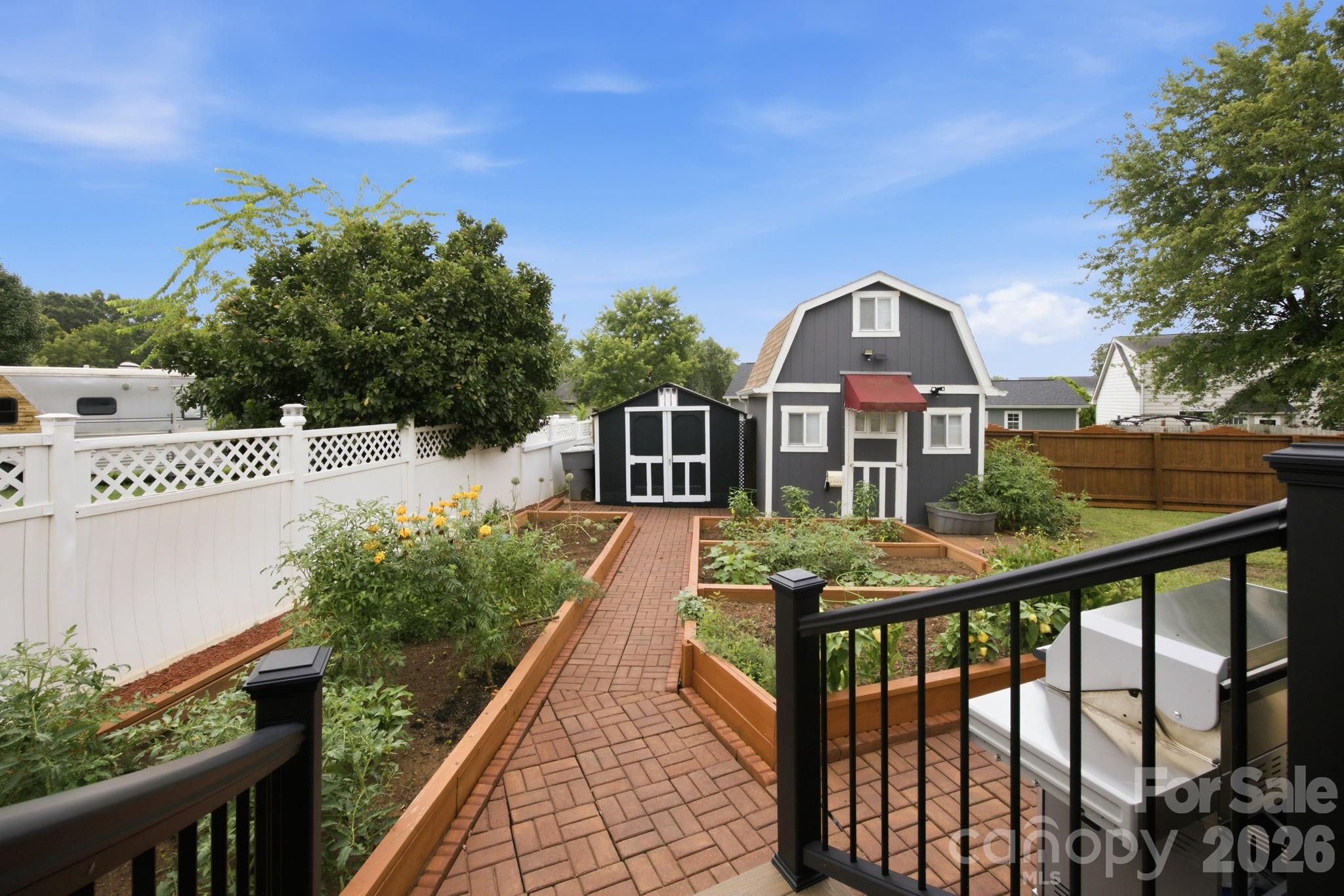 main property photo 31
