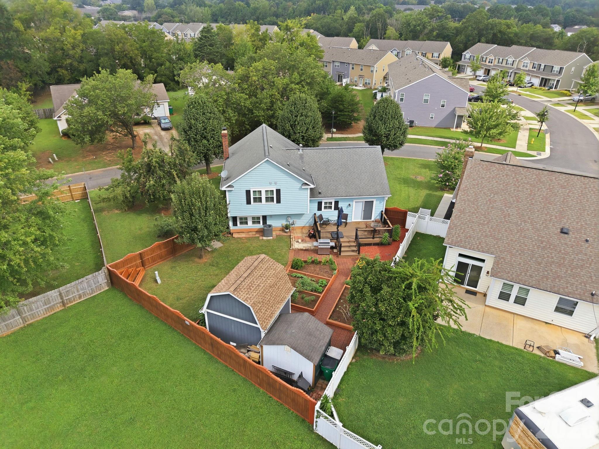 main property photo 36