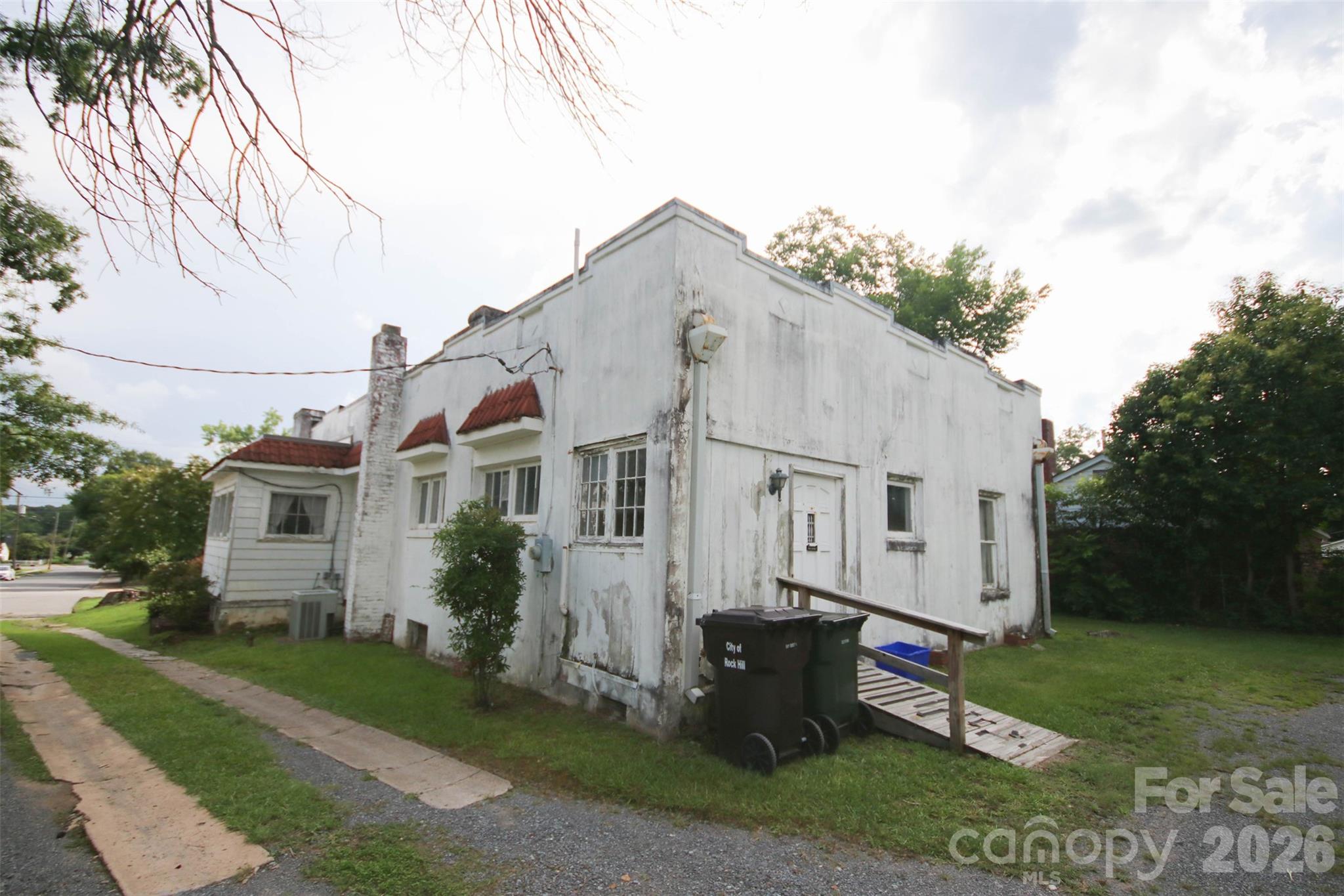 main property photo 24