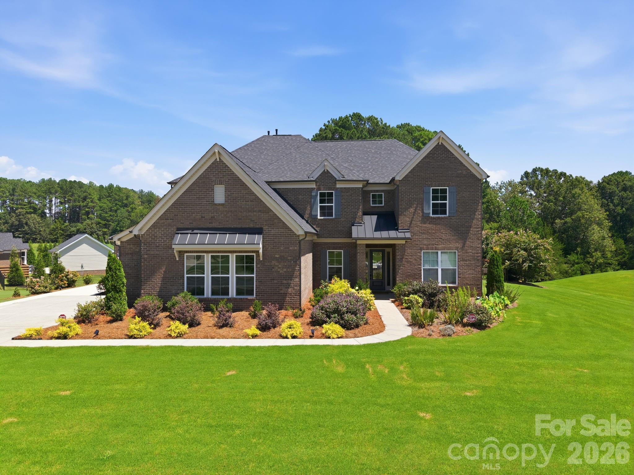 main property photo 3