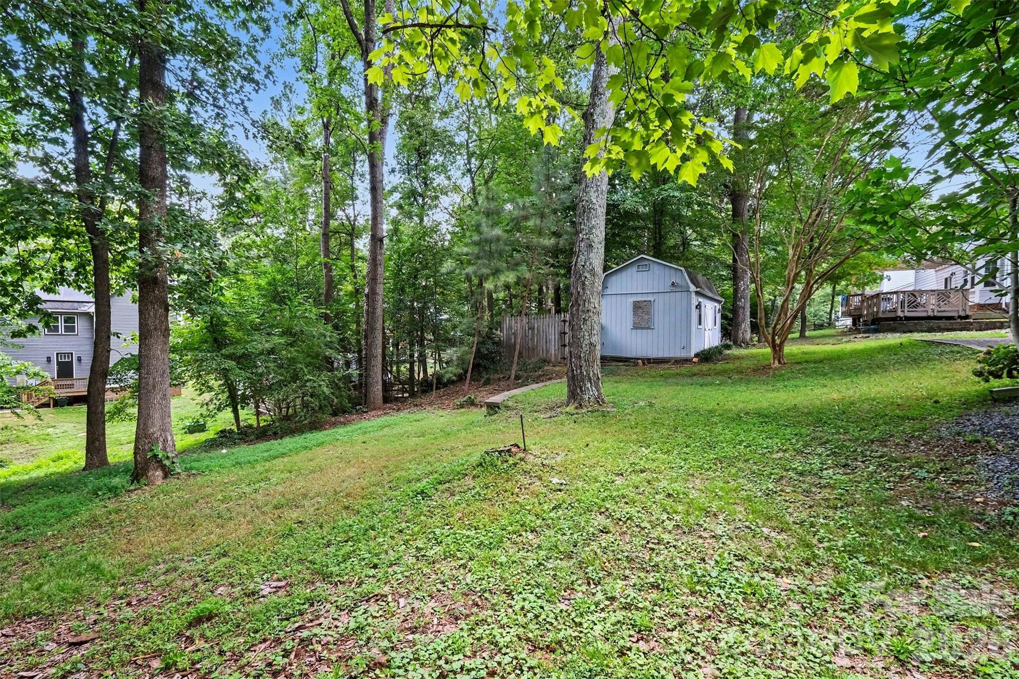 main property photo 41