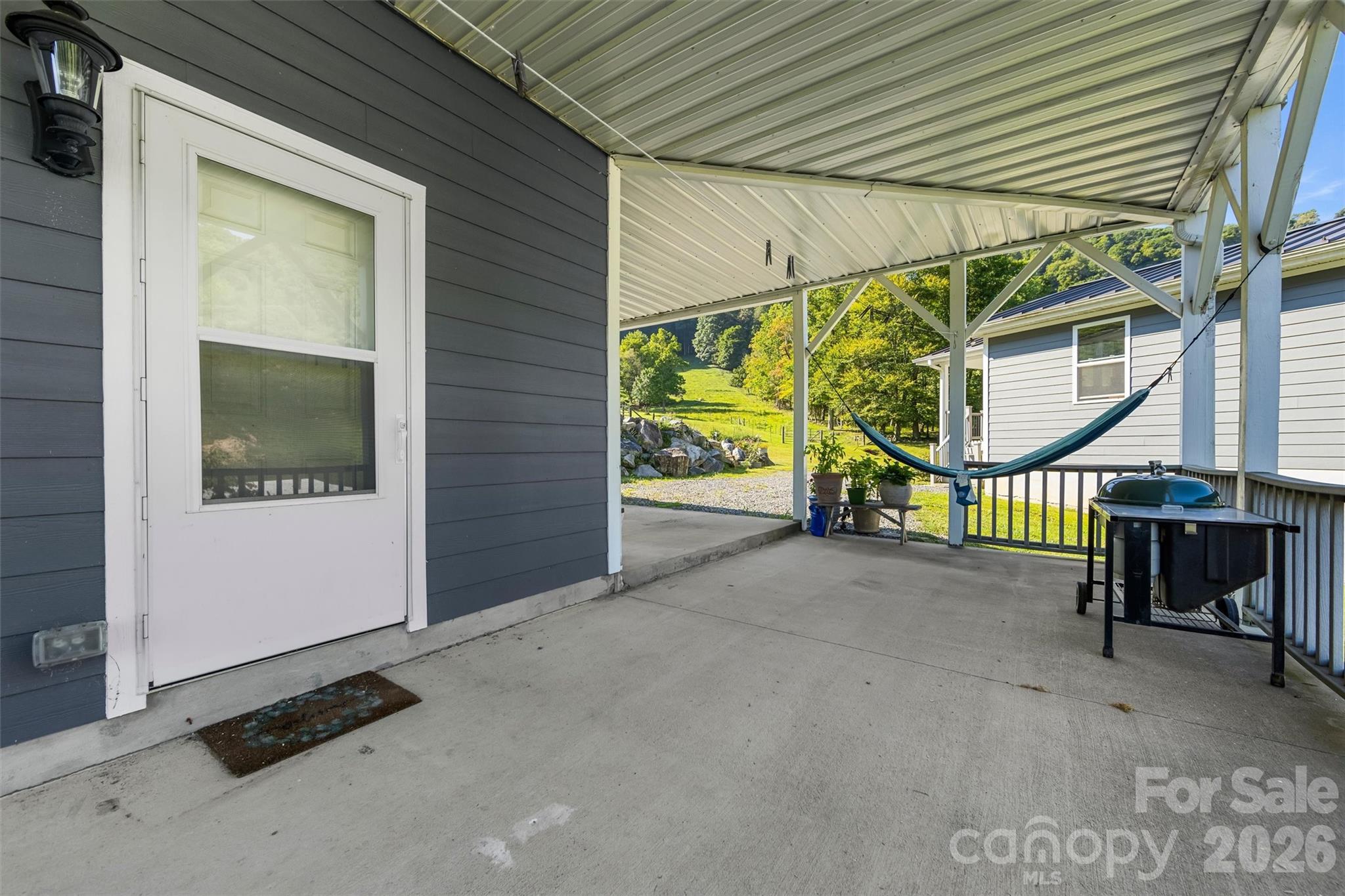 main property photo 33