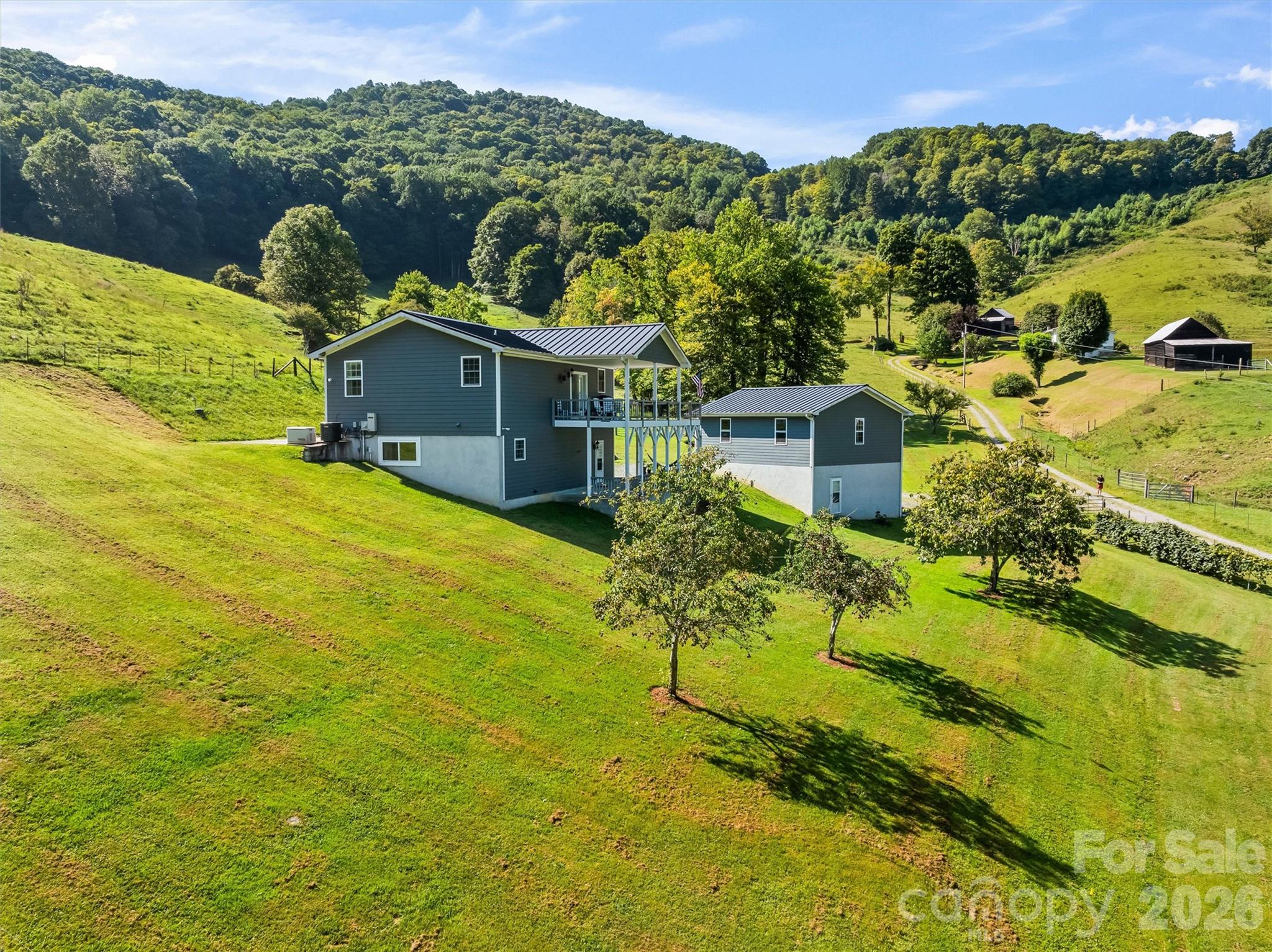 main property photo 5