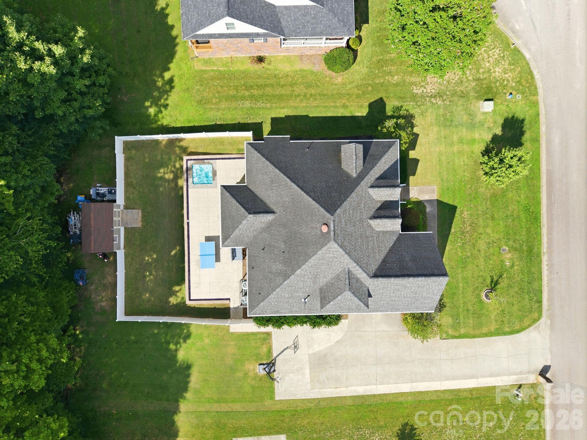 main property photo 41