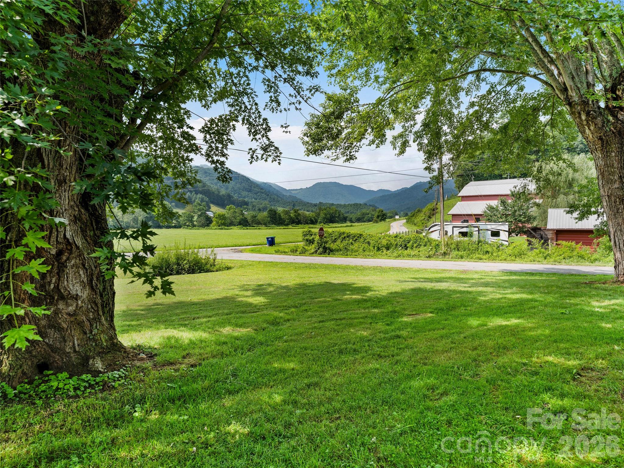 main property photo 4