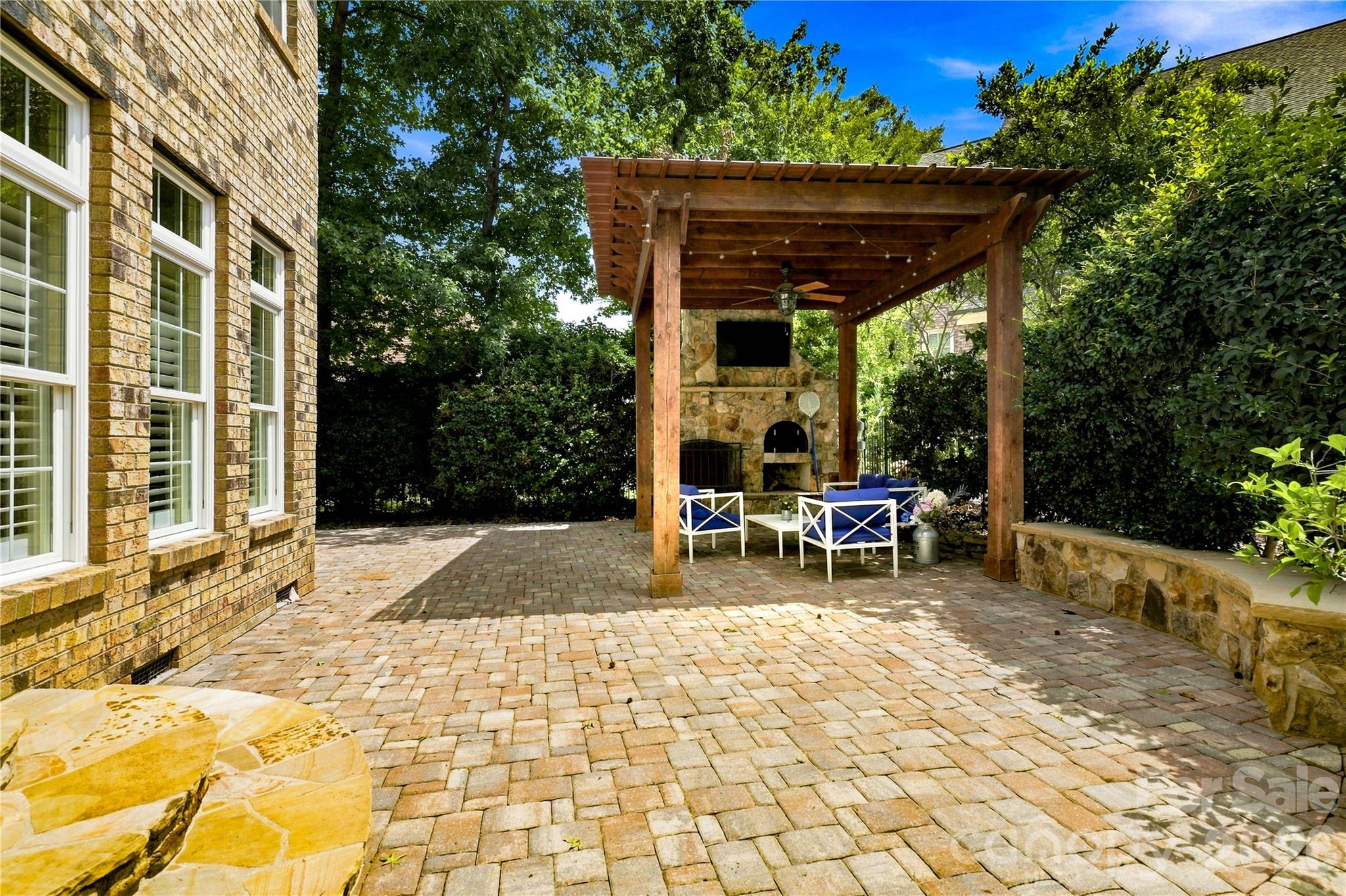 main property photo 34