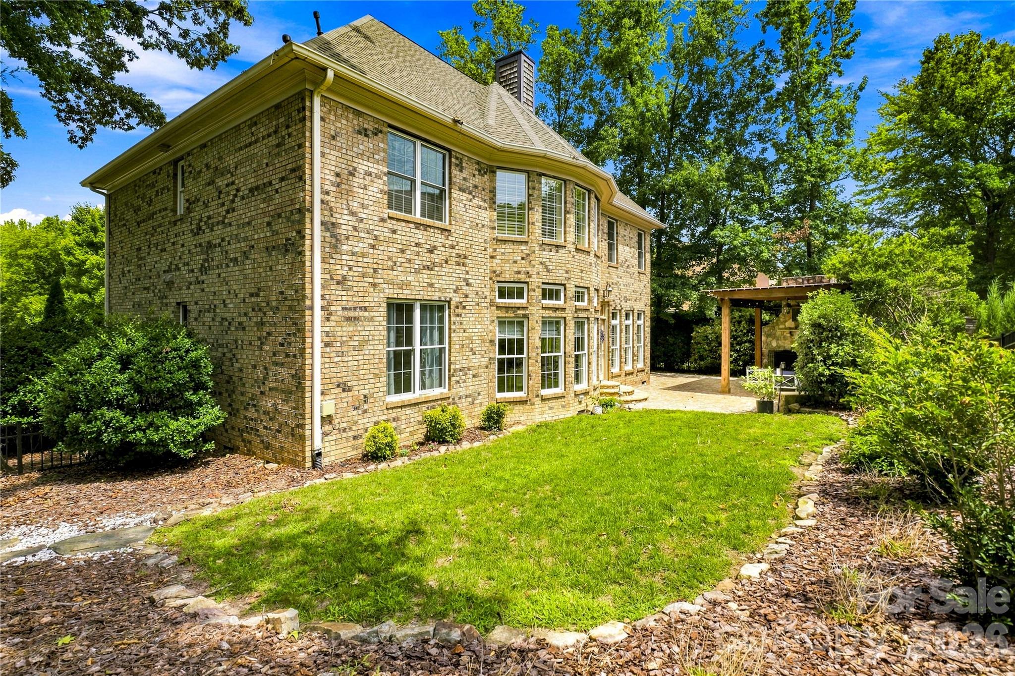 main property photo 40