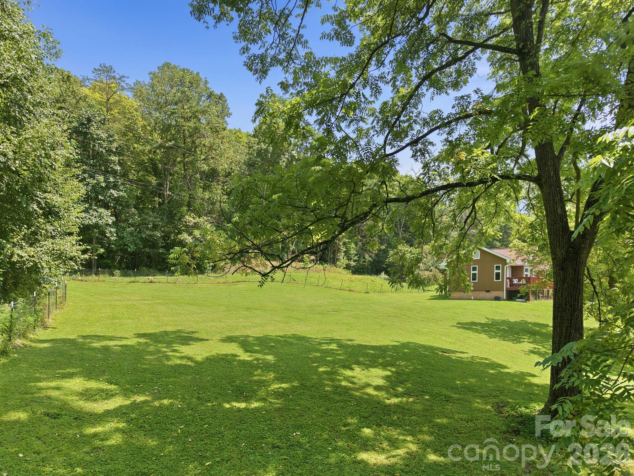 main property photo 28