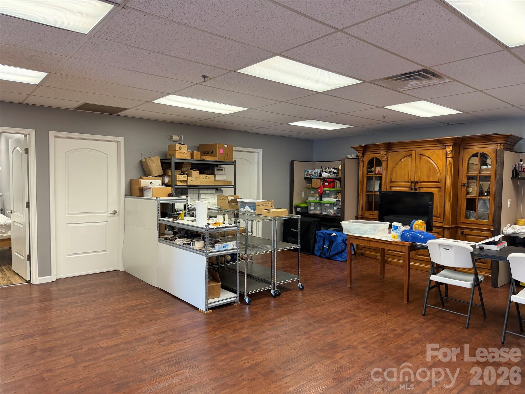 main property photo 13