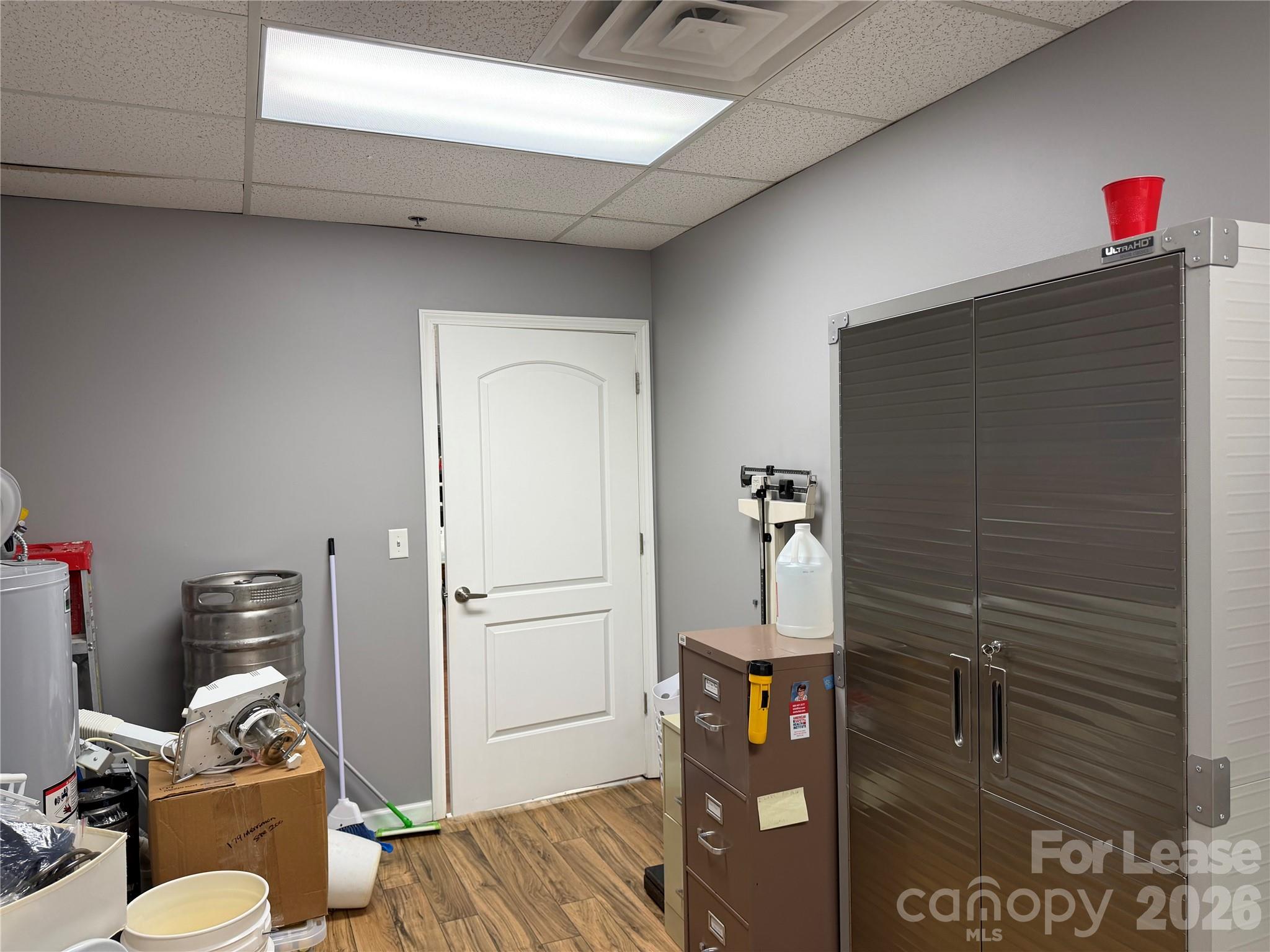 main property photo 7