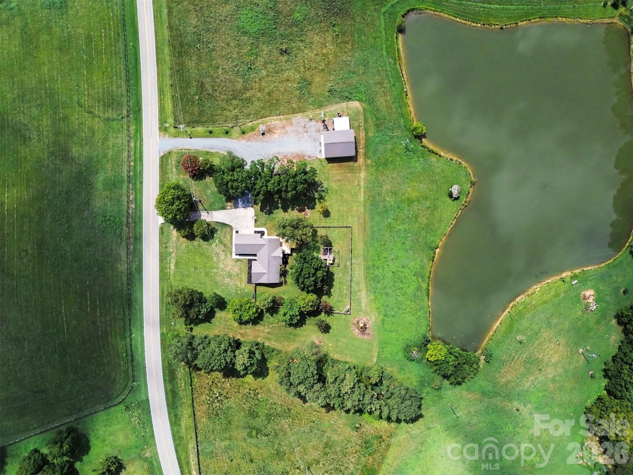 main property photo 6