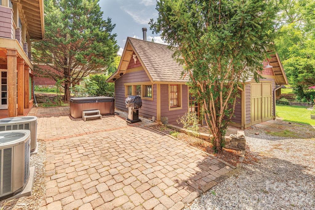 main property photo 33