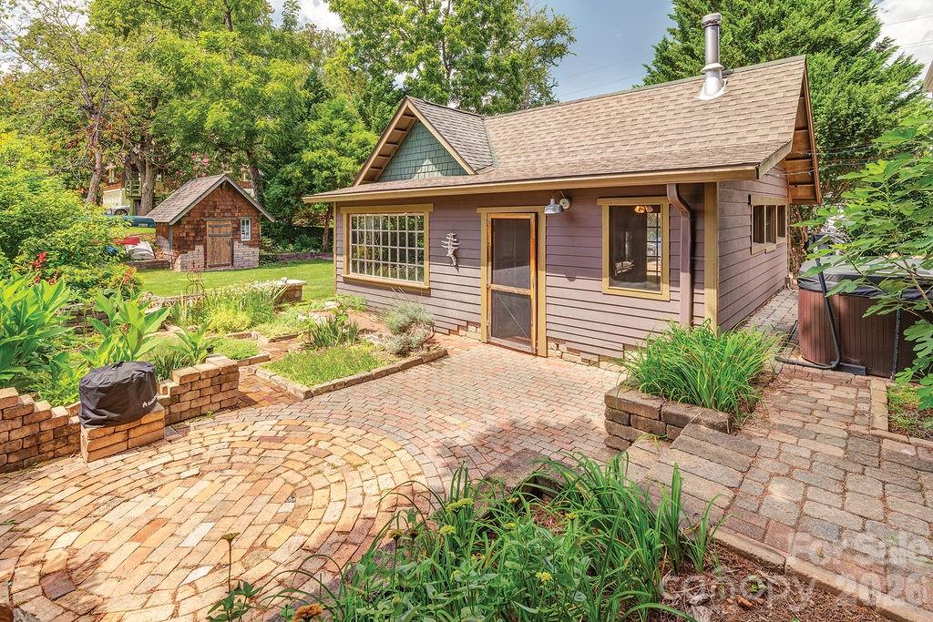 main property photo 38