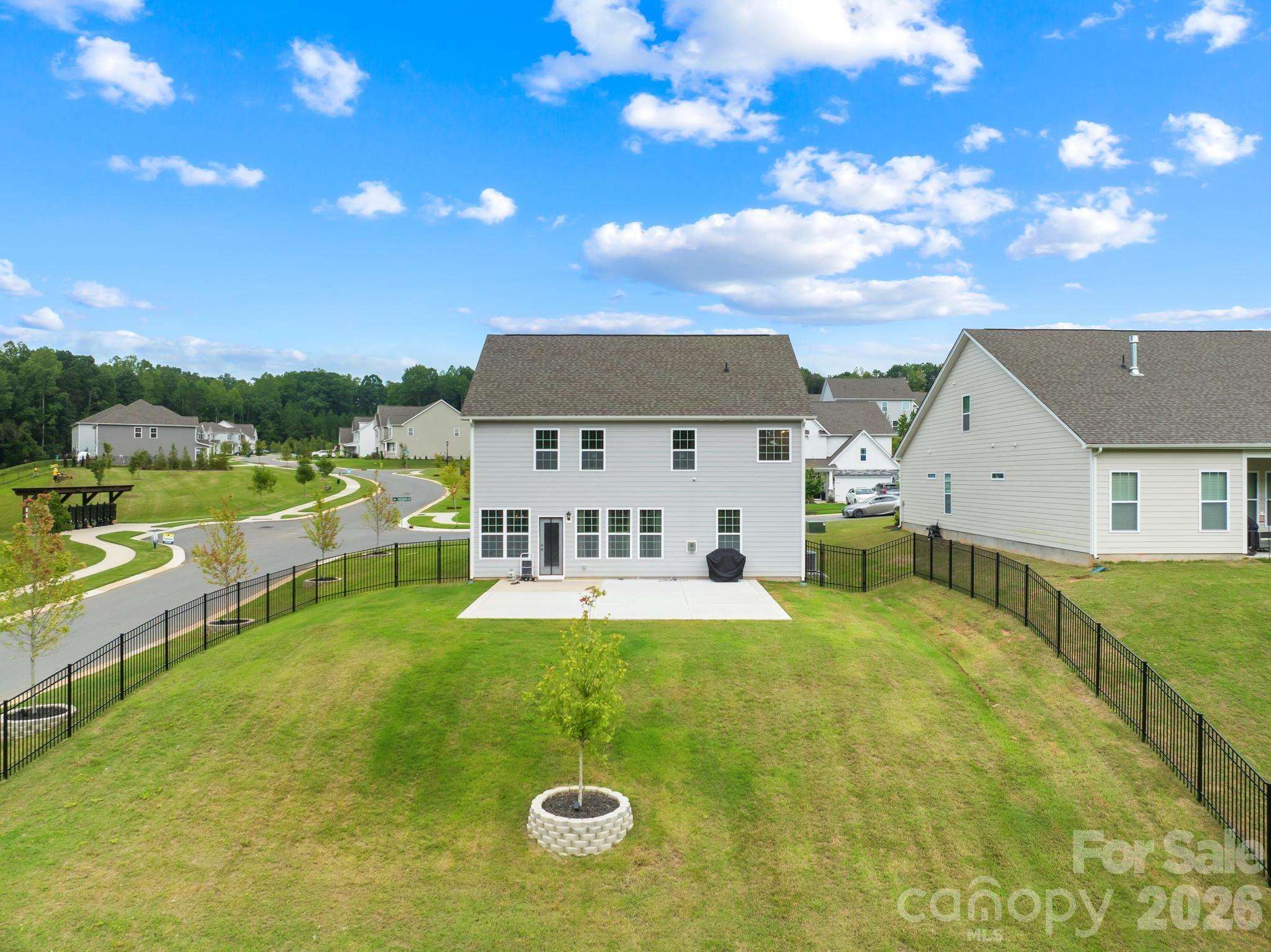 main property photo 33