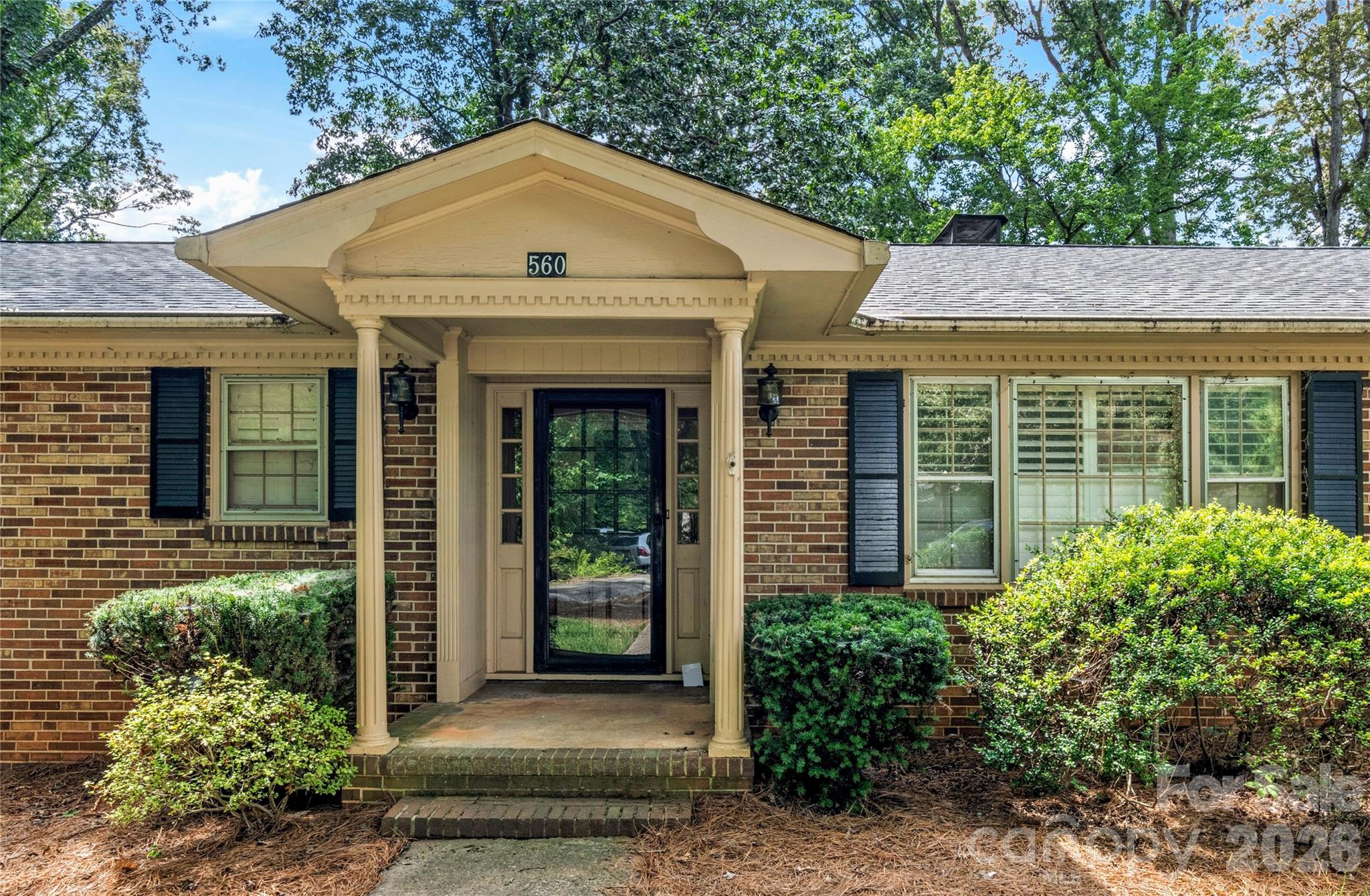 main property photo 5