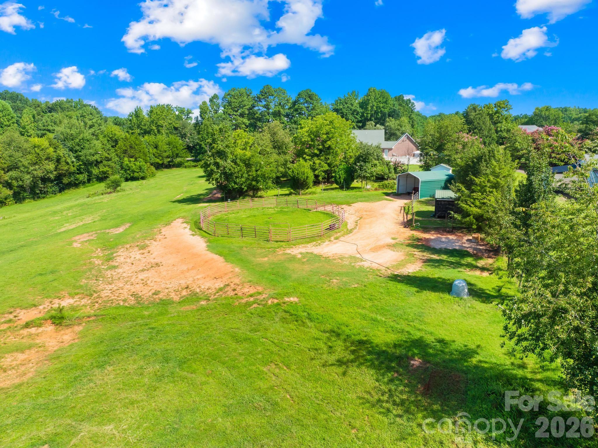main property photo 11
