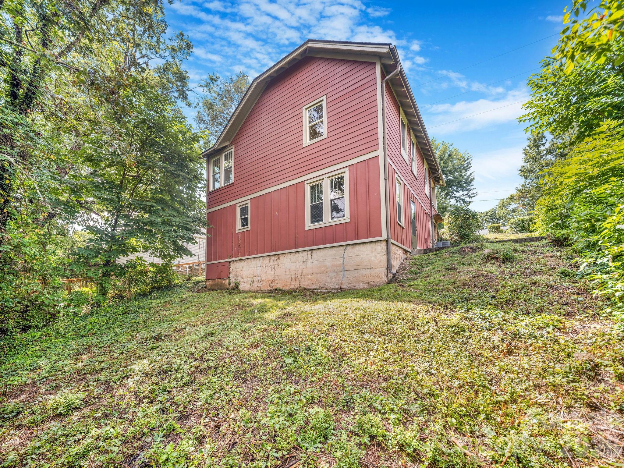 main property photo 37