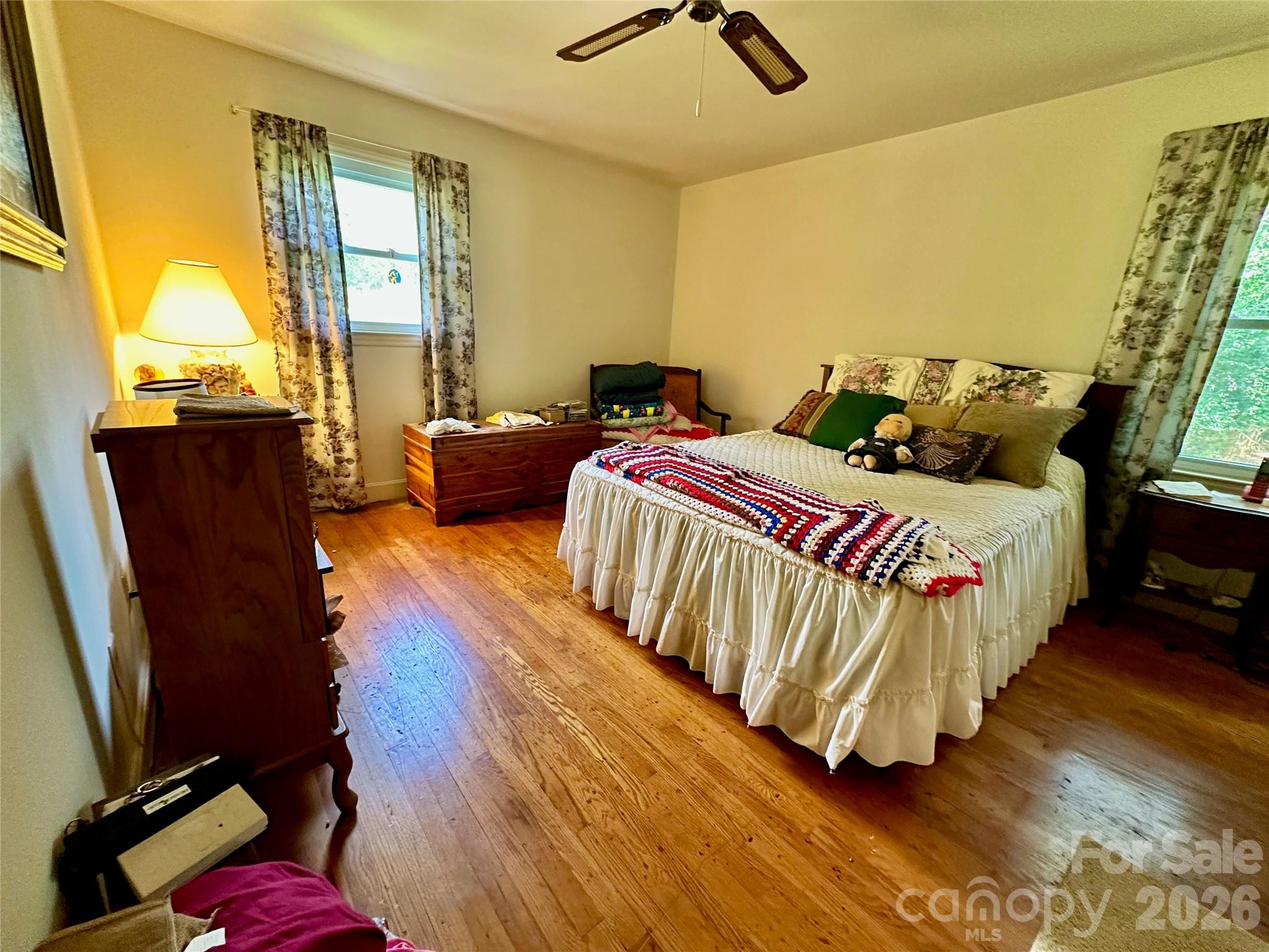 main property photo 12