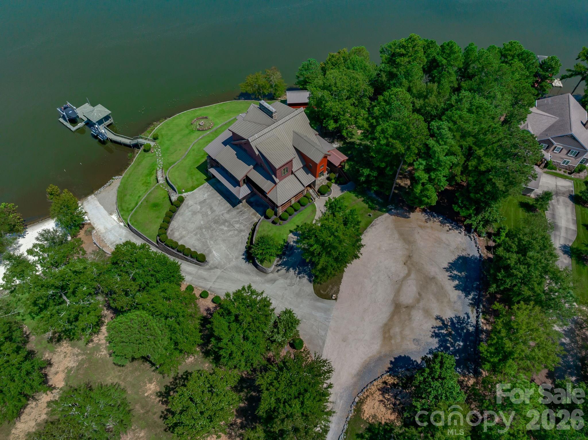 main property photo 3