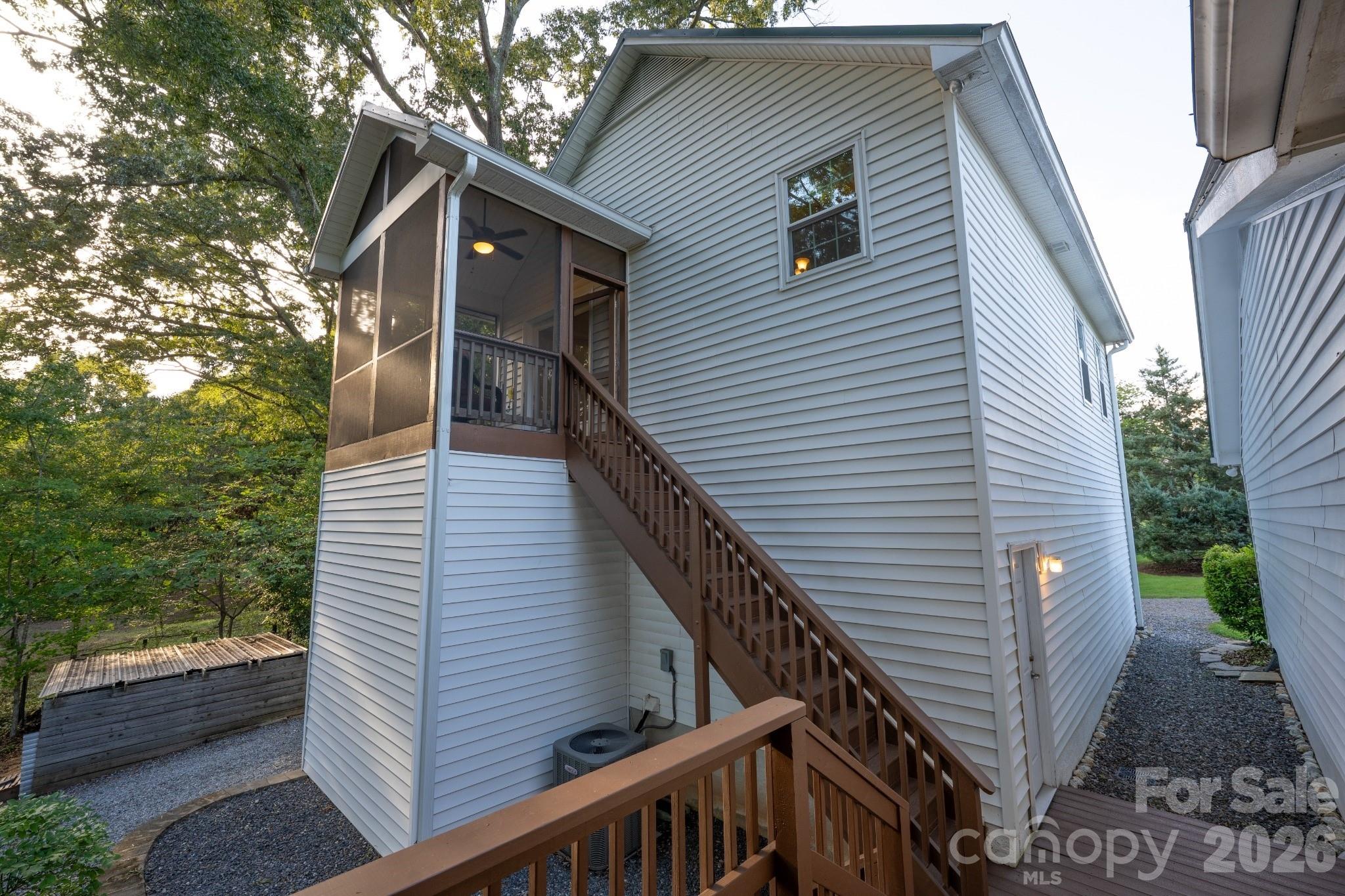 main property photo 23