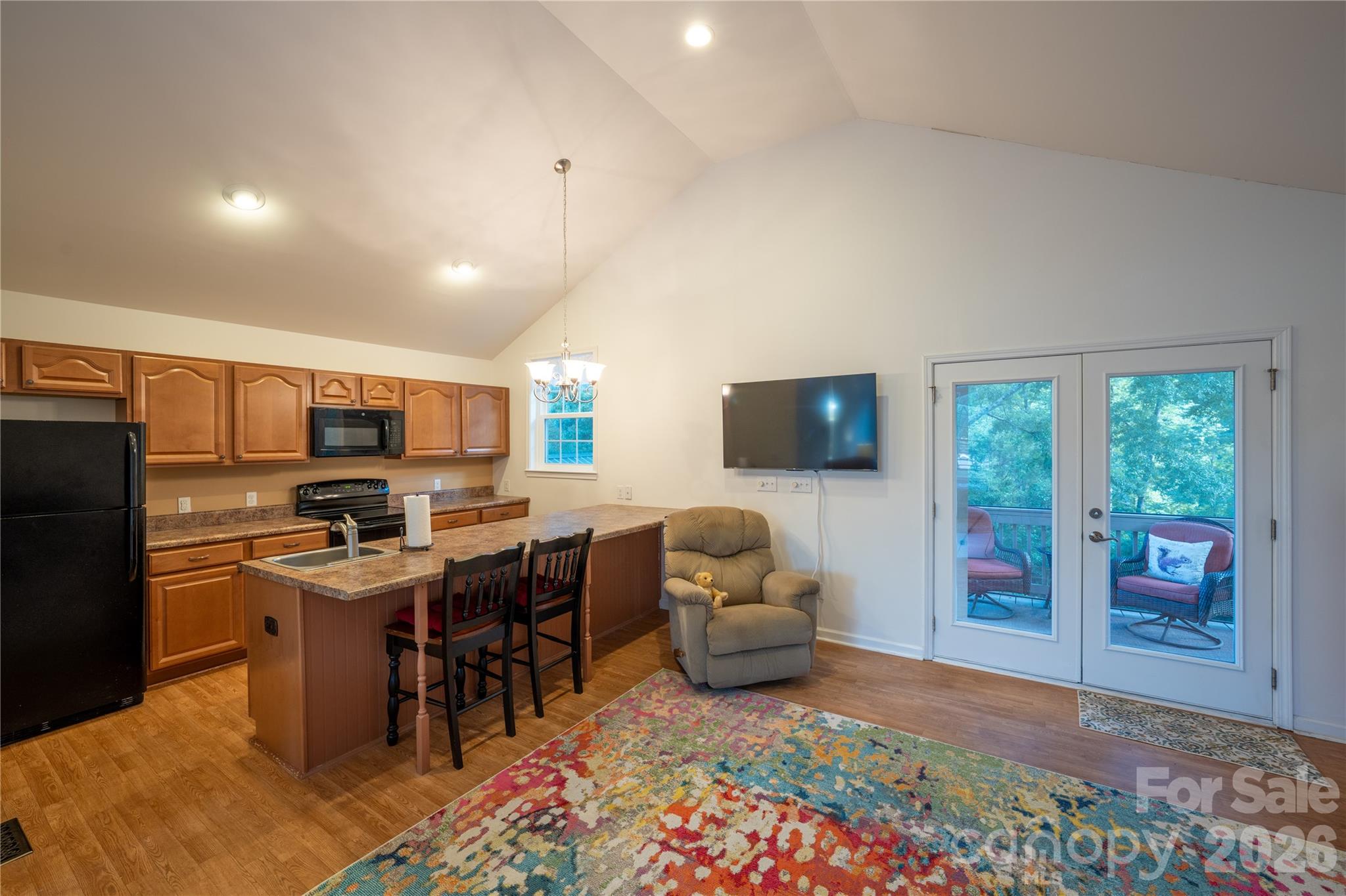 main property photo 27