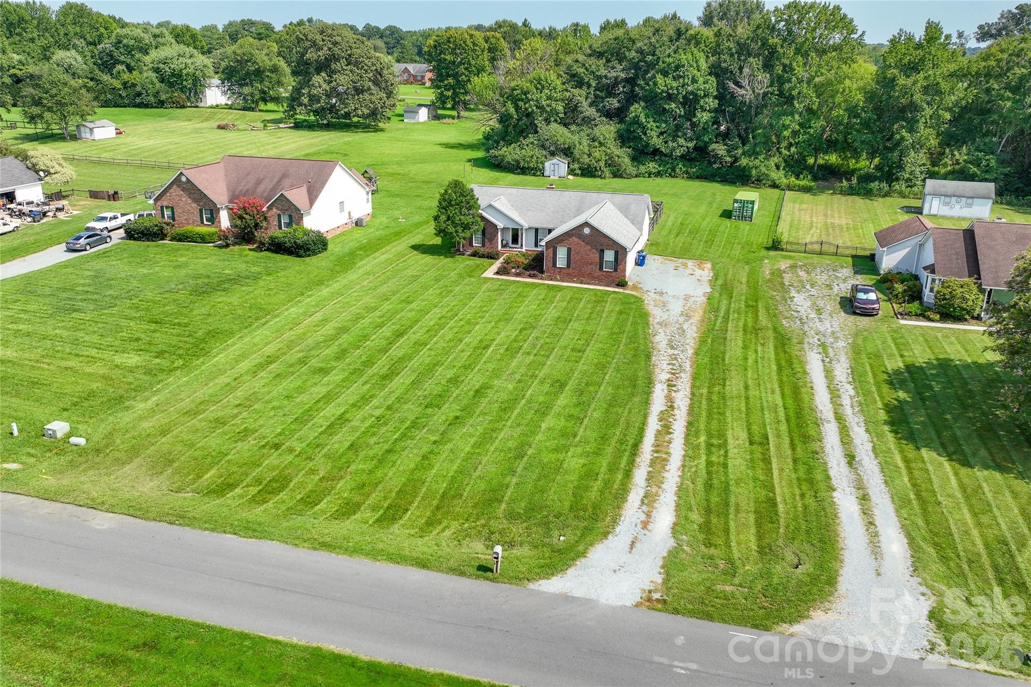 main property photo 41