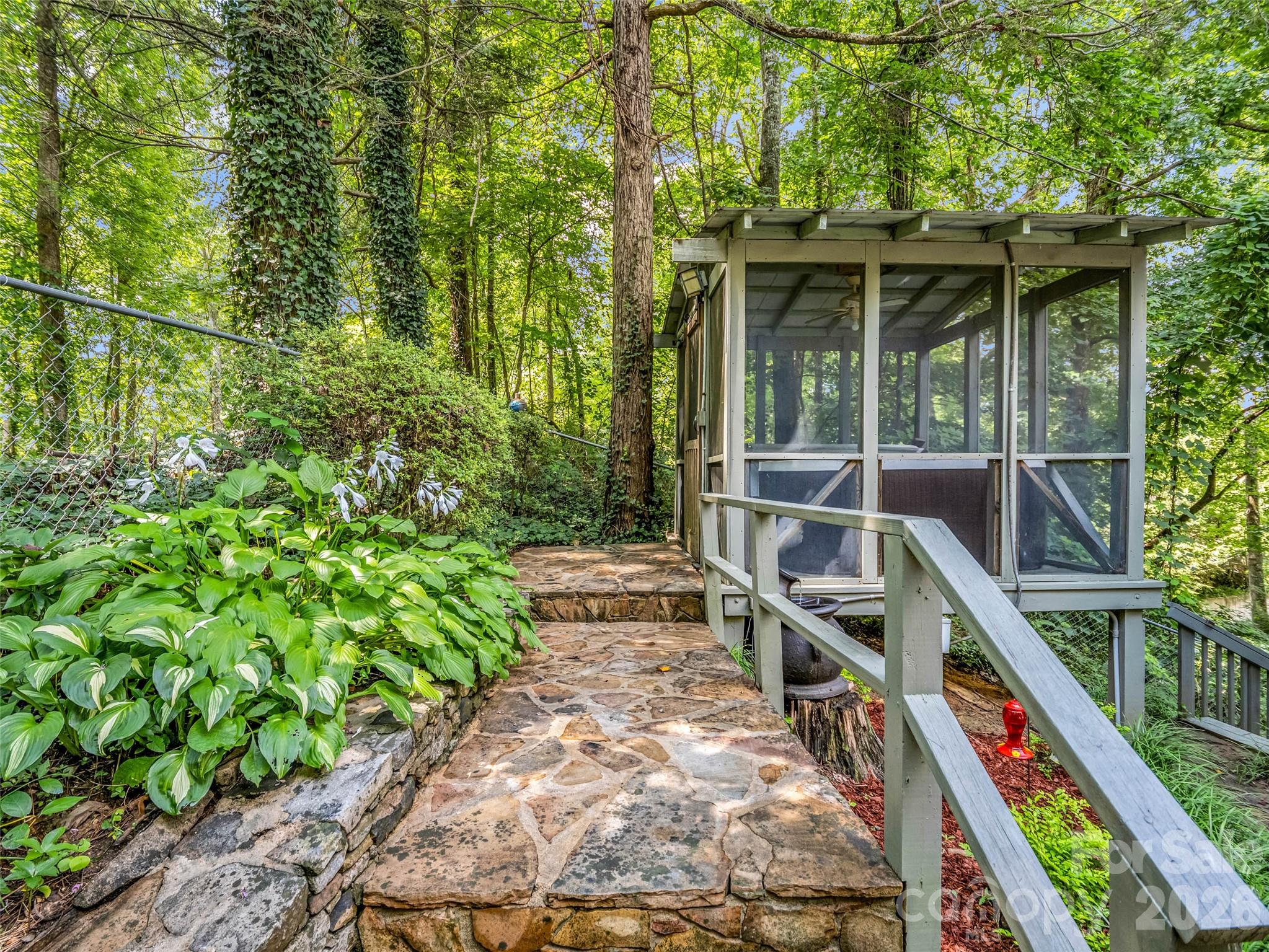 main property photo 36
