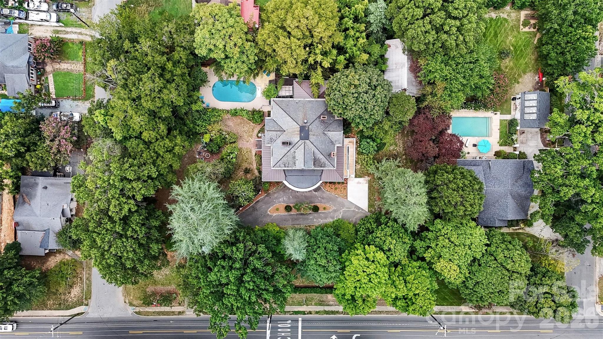 main property photo 41