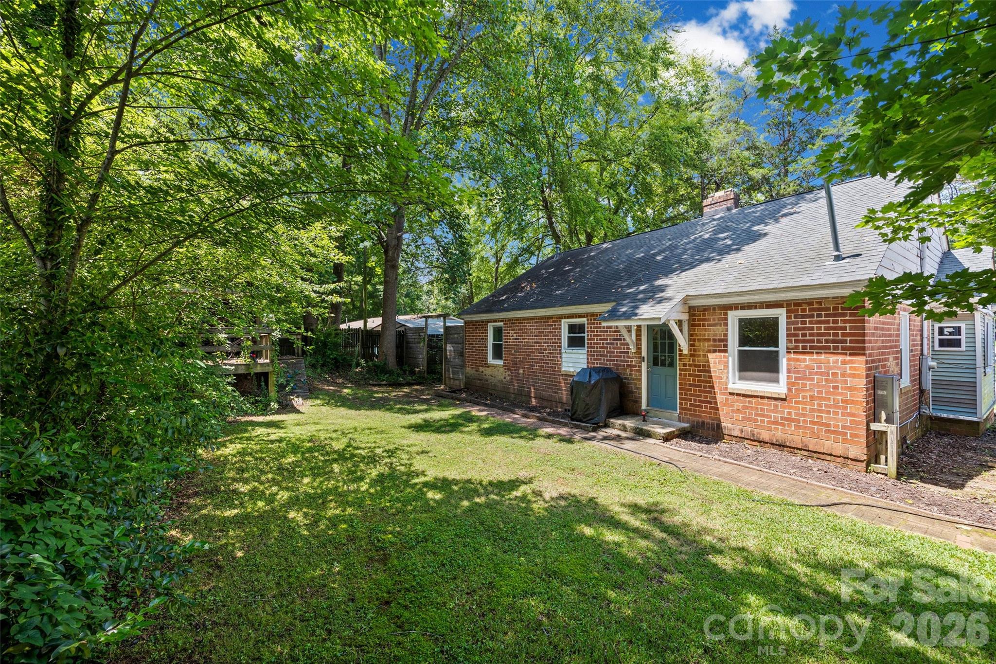 main property photo 22