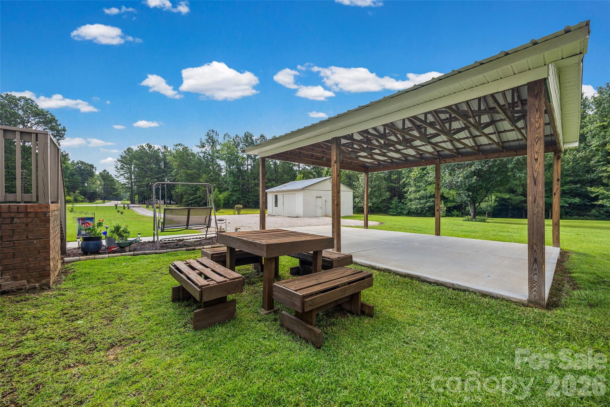 main property photo 32