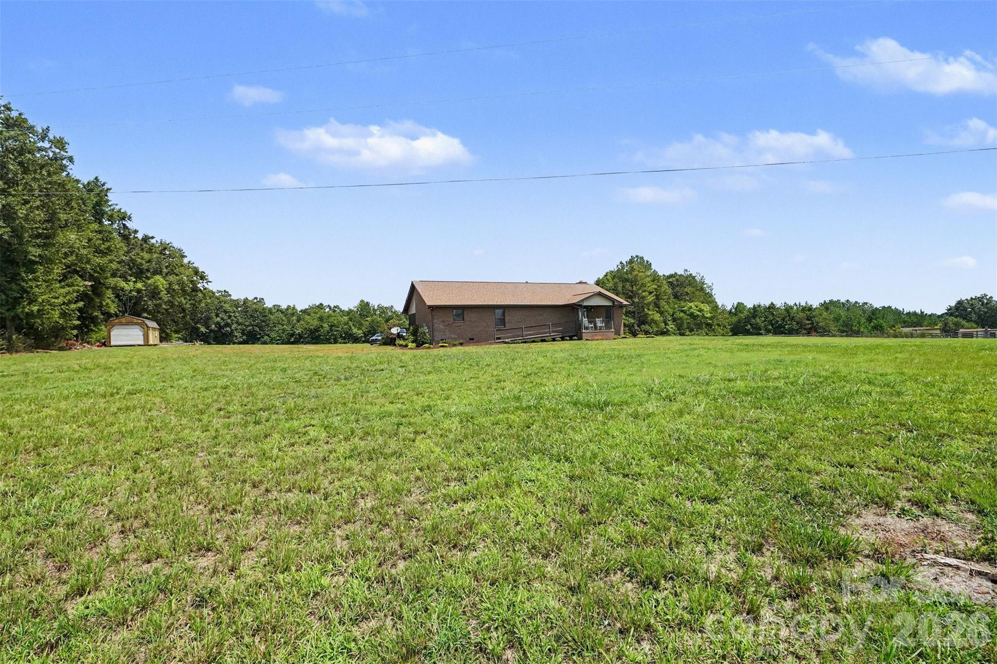 main property photo 23