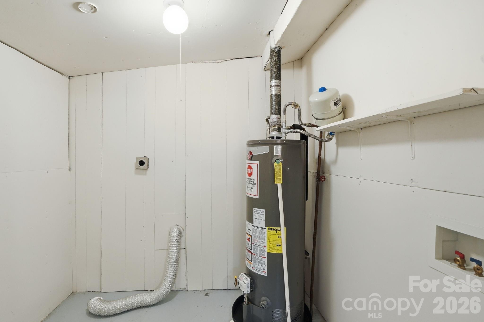 main property photo 14