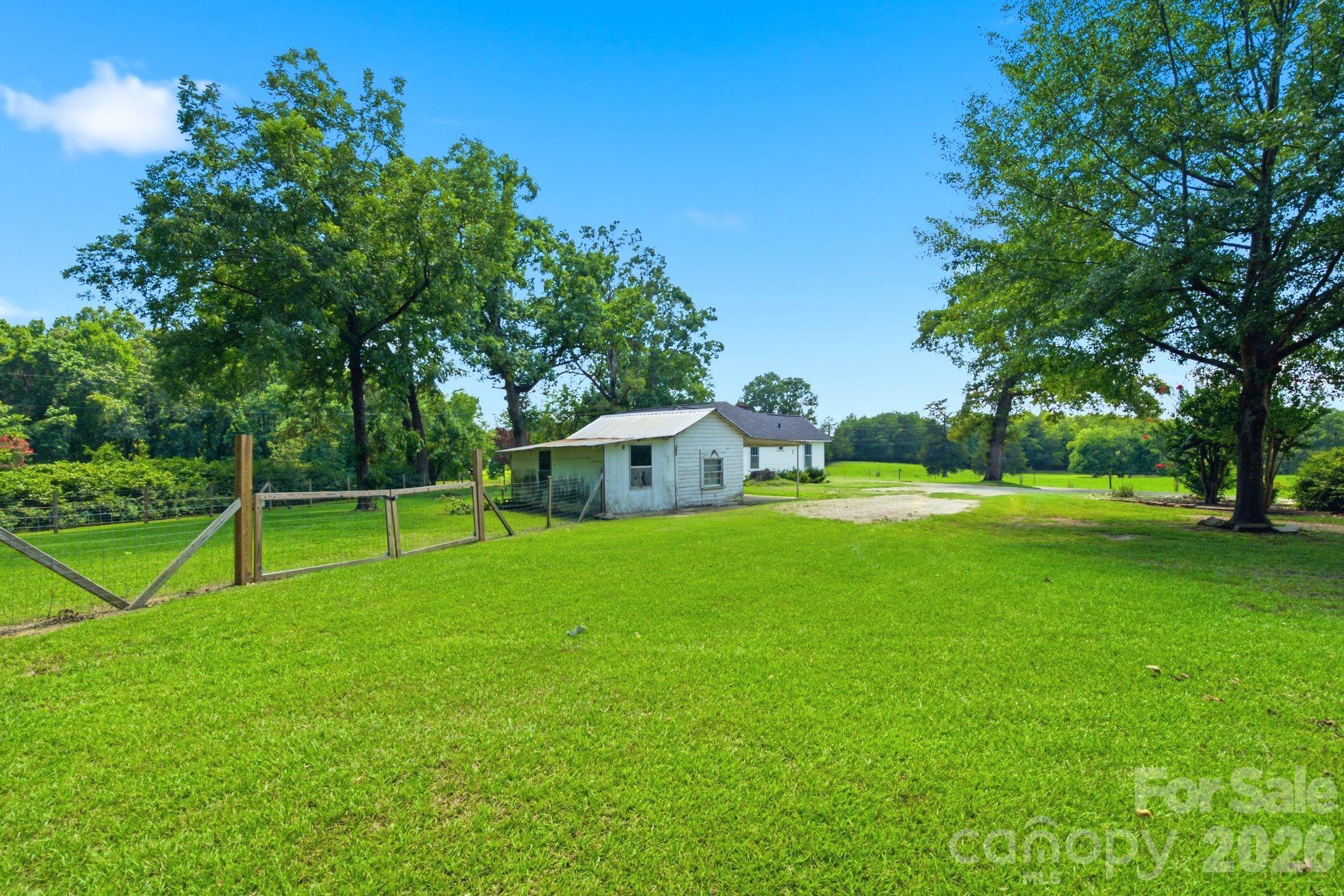 main property photo 31