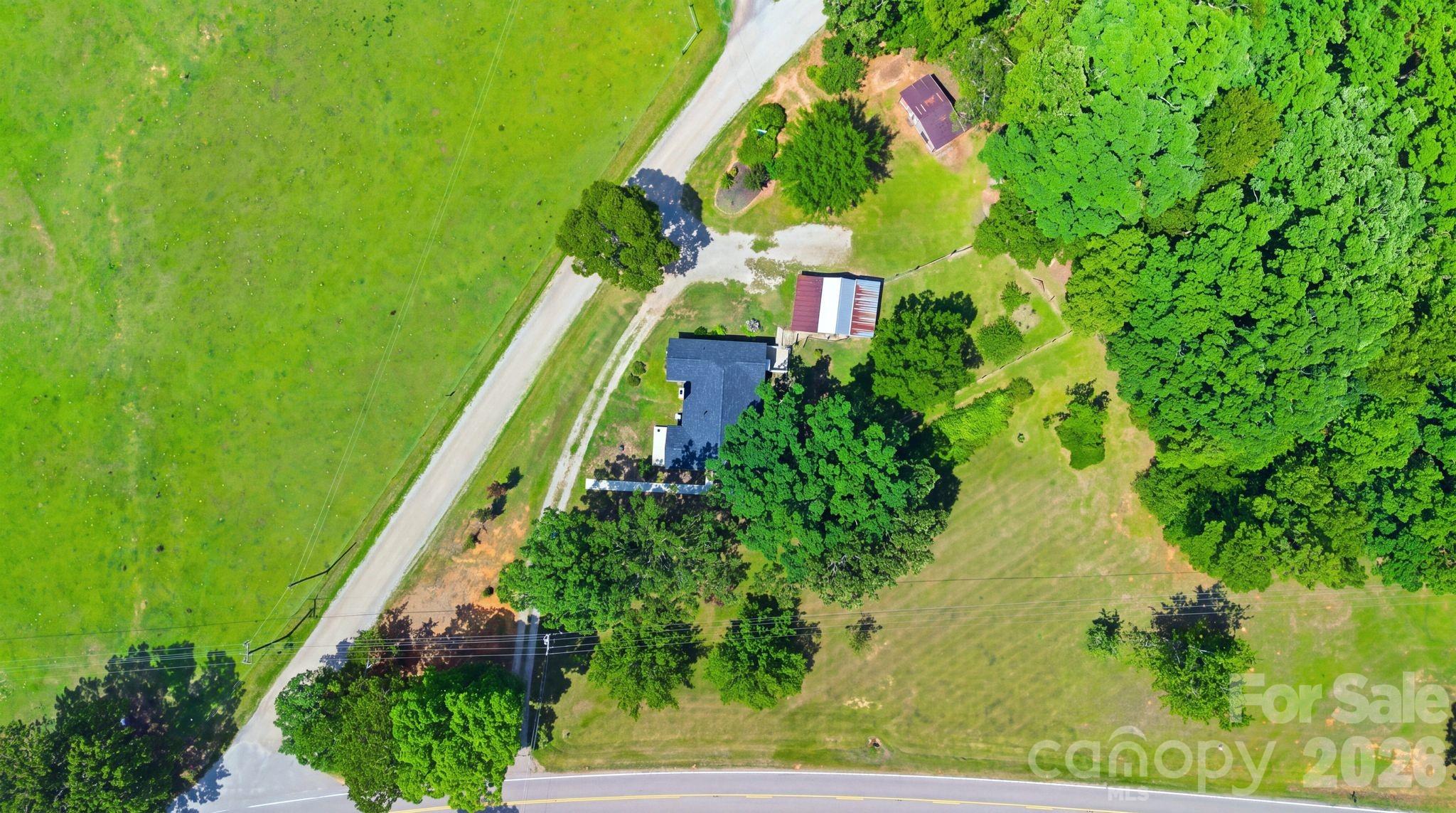 main property photo 39