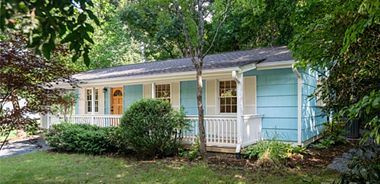 image of property with 3 Bed | 2 Bath | 930 Sqft