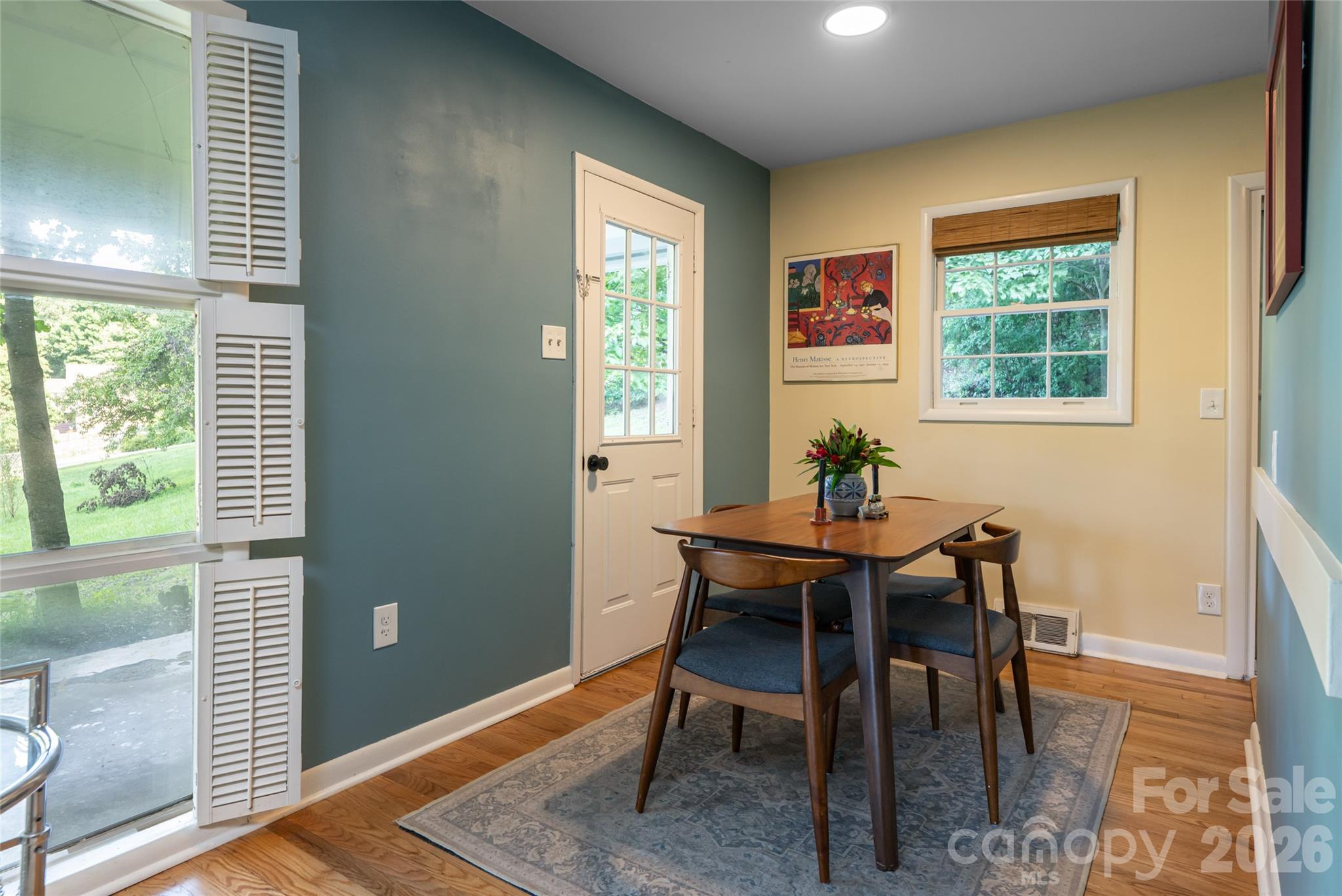 main property photo 10