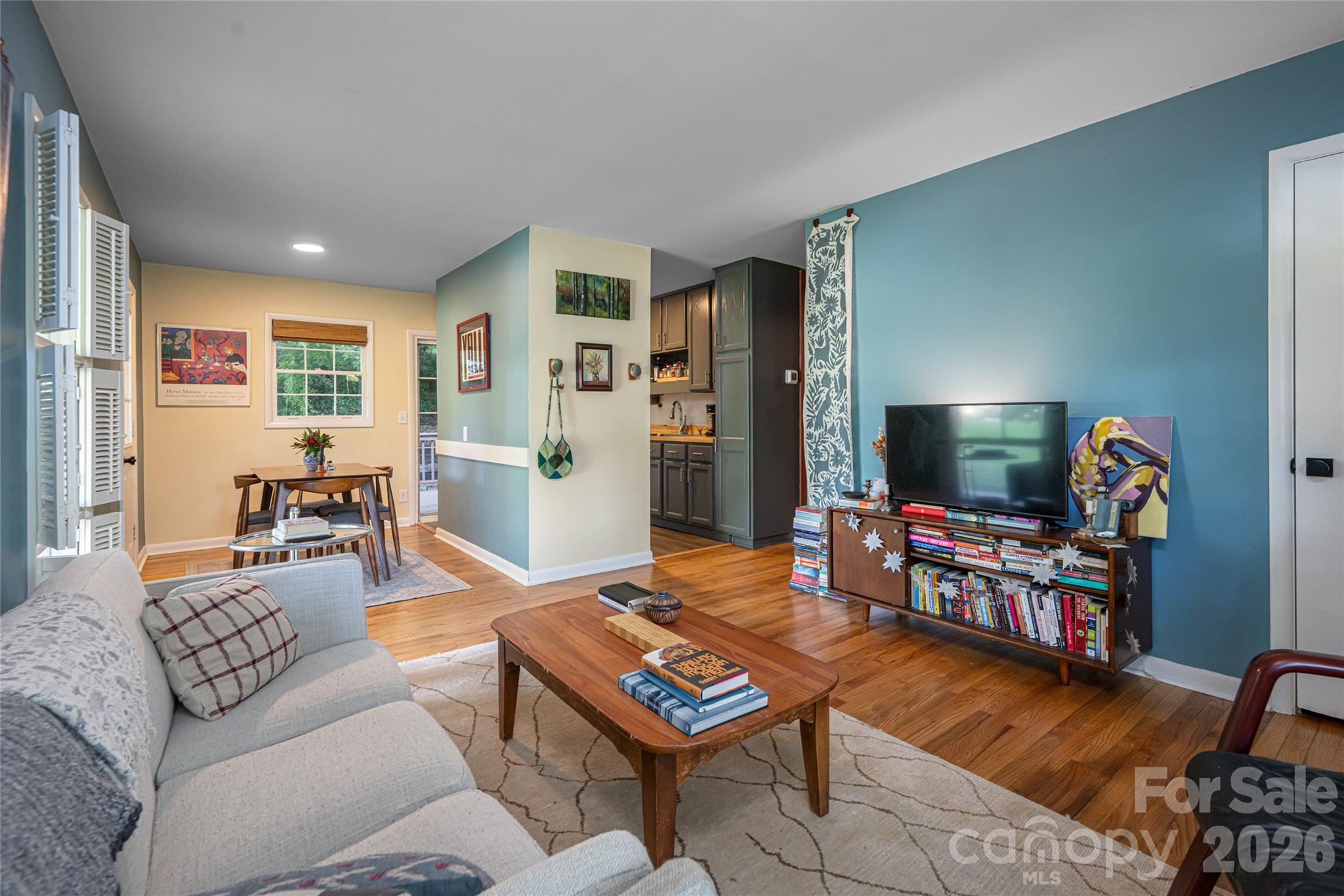 main property photo 7