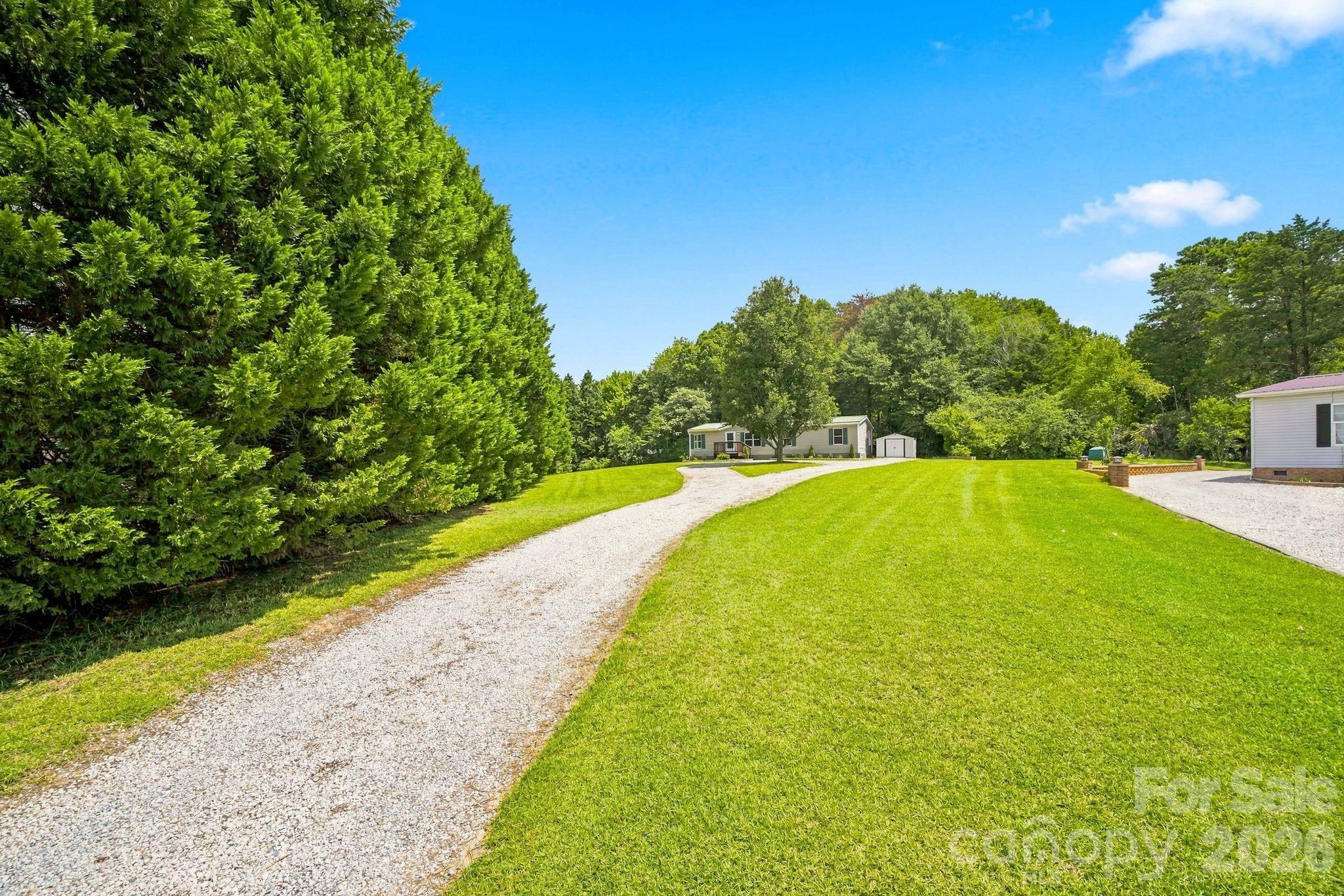 main property photo 28
