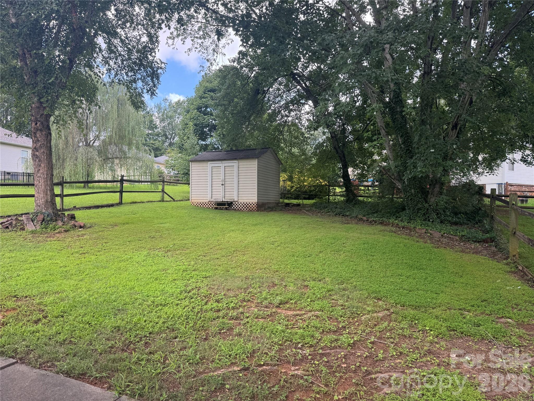 main property photo 33