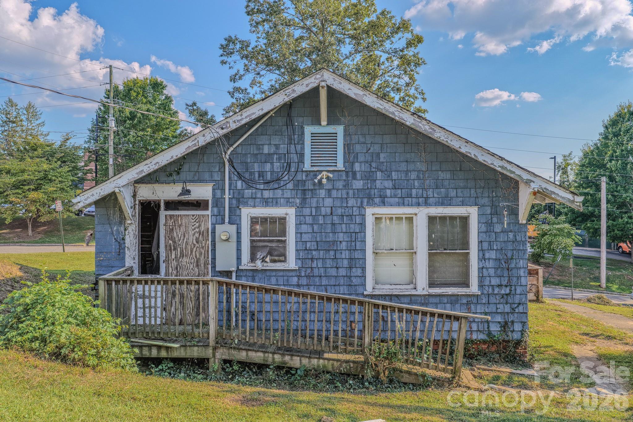main property photo 23