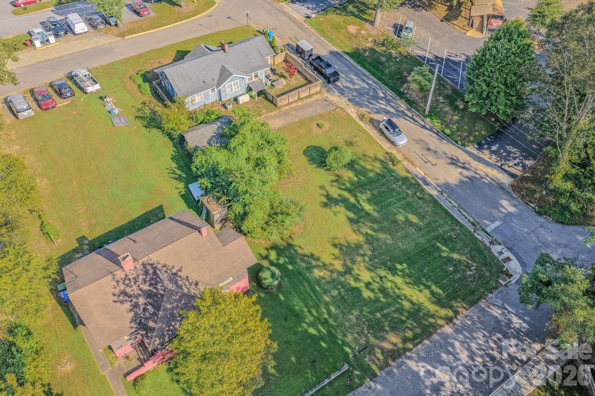 main property photo 30