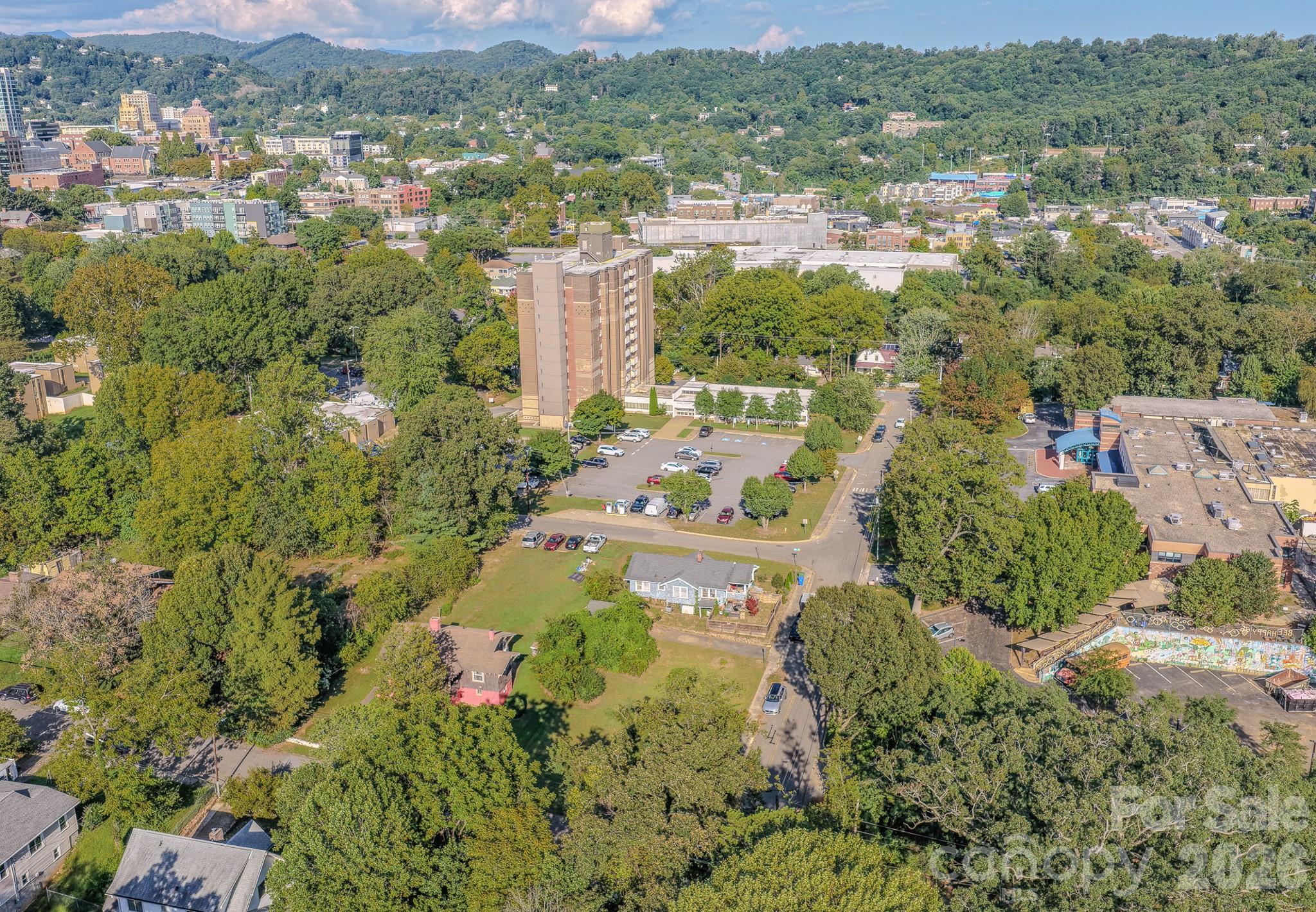 main property photo 34