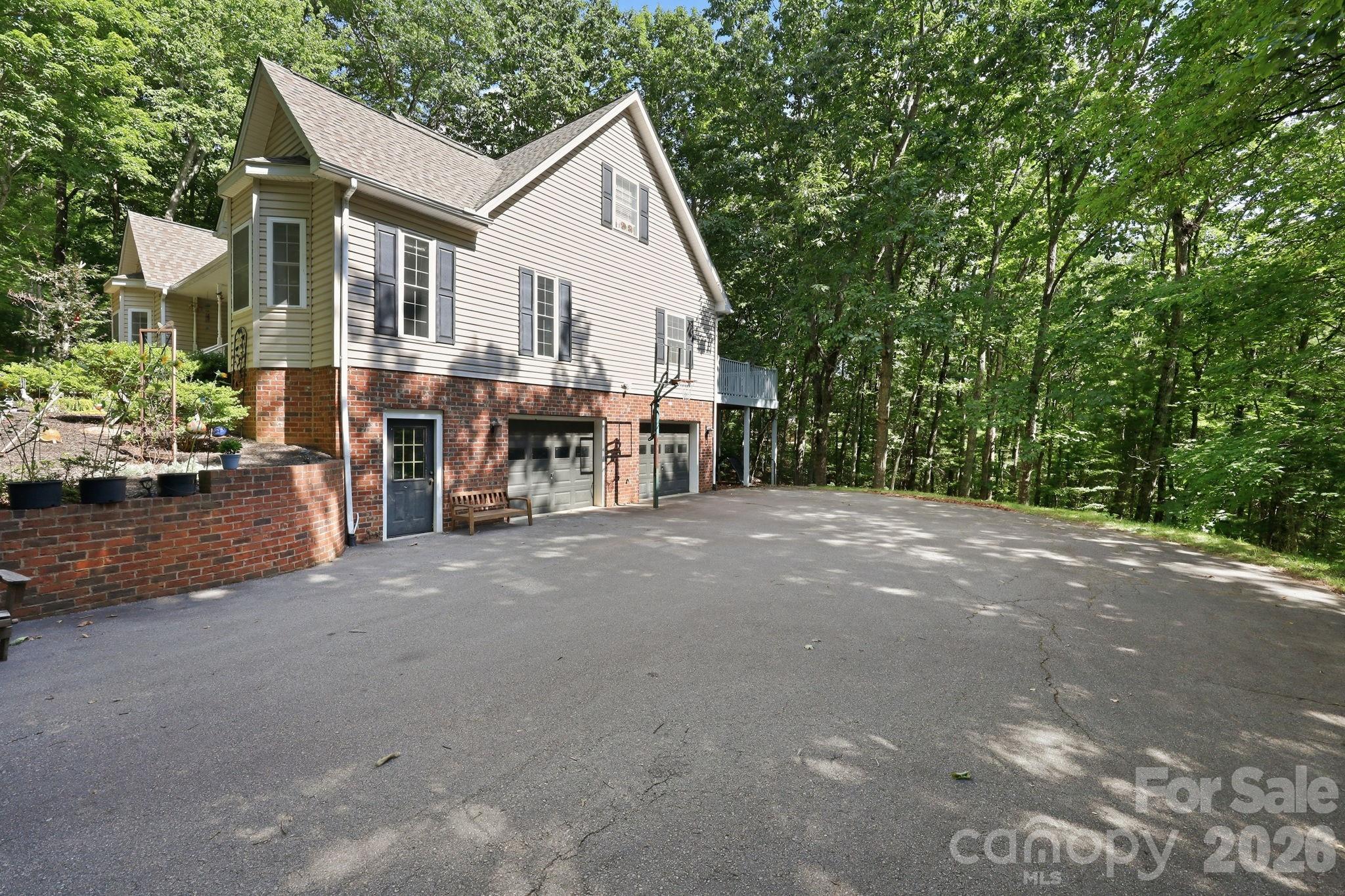 main property photo 47
