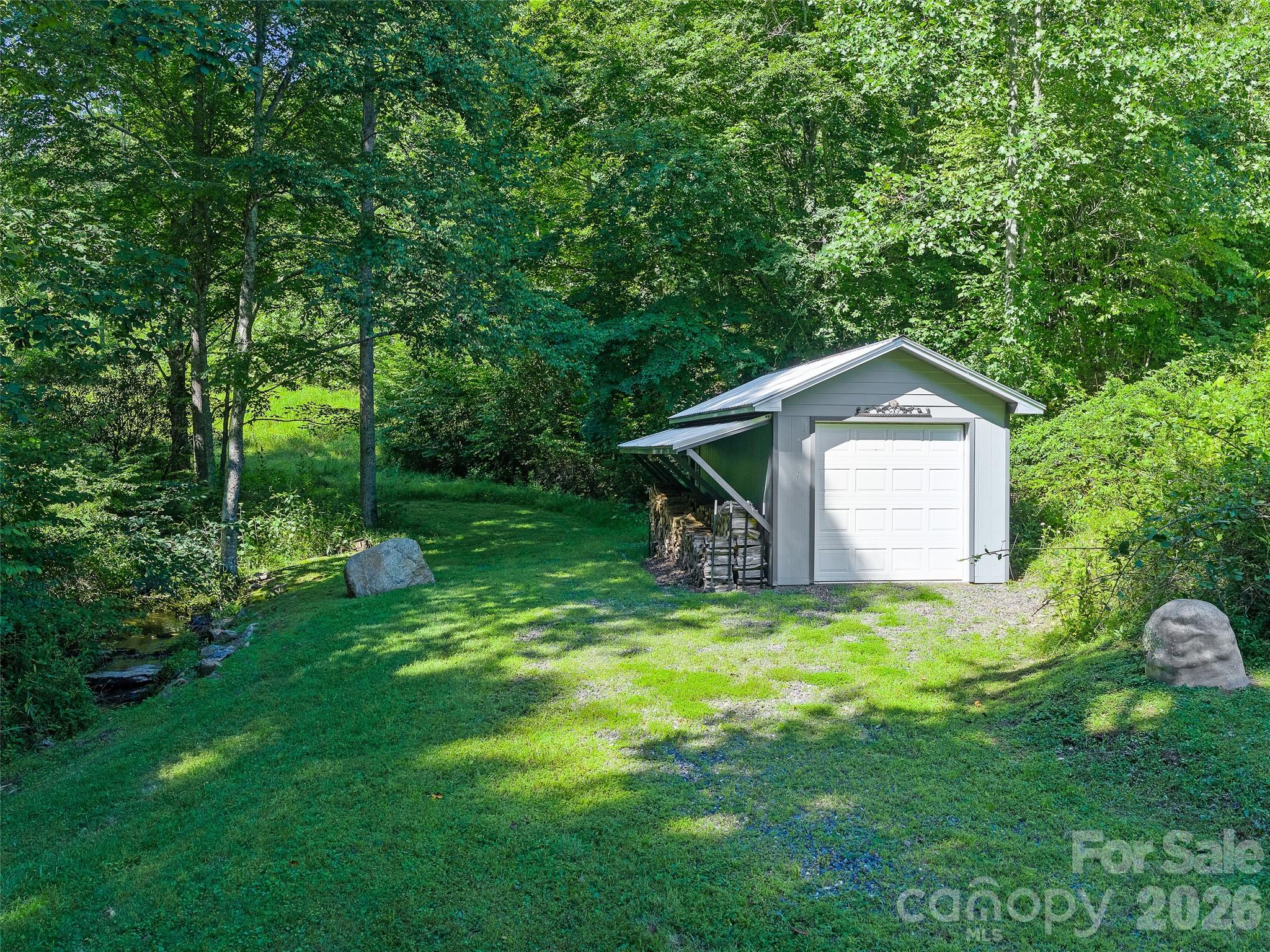 main property photo 41