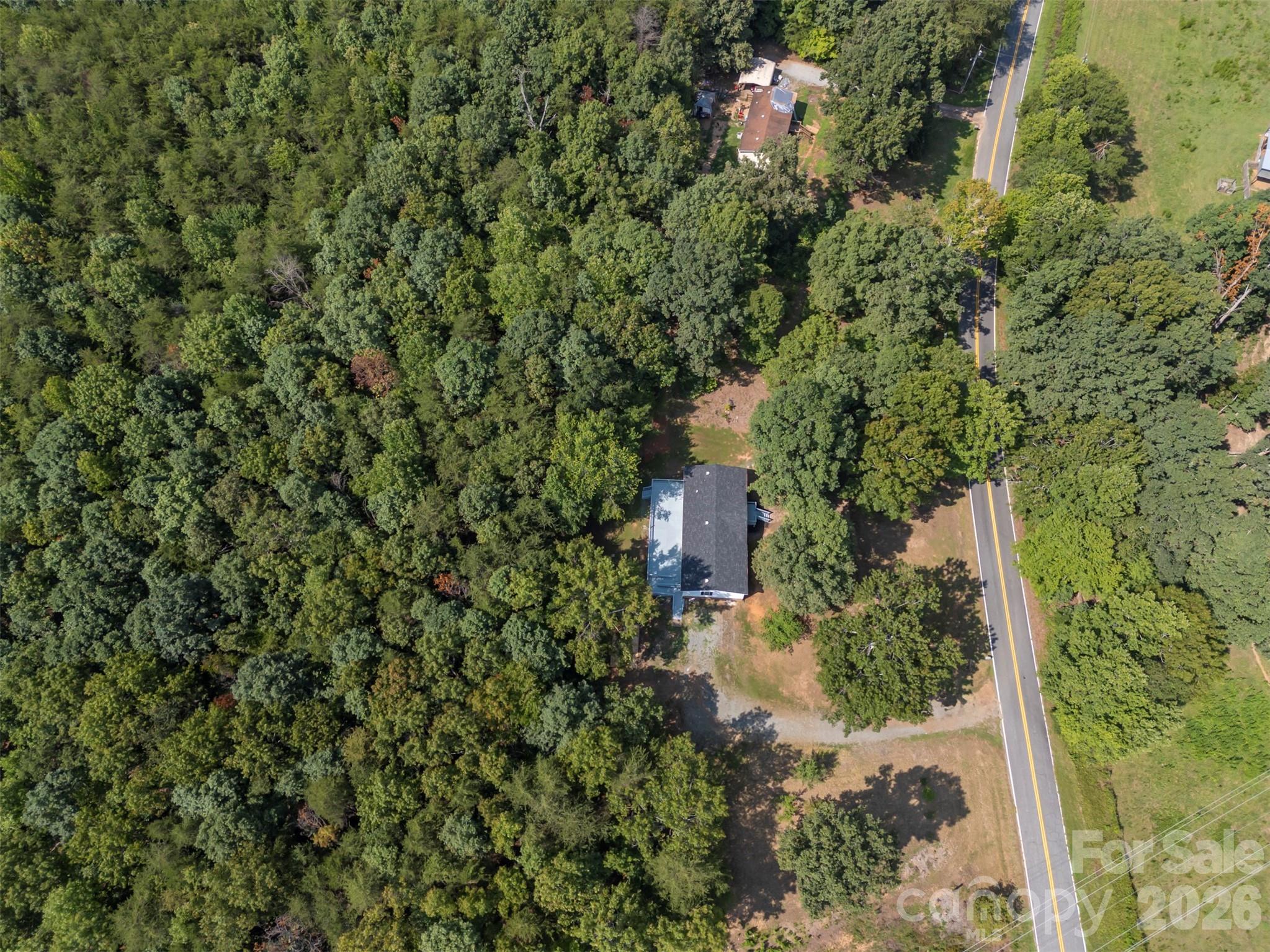 main property photo 40