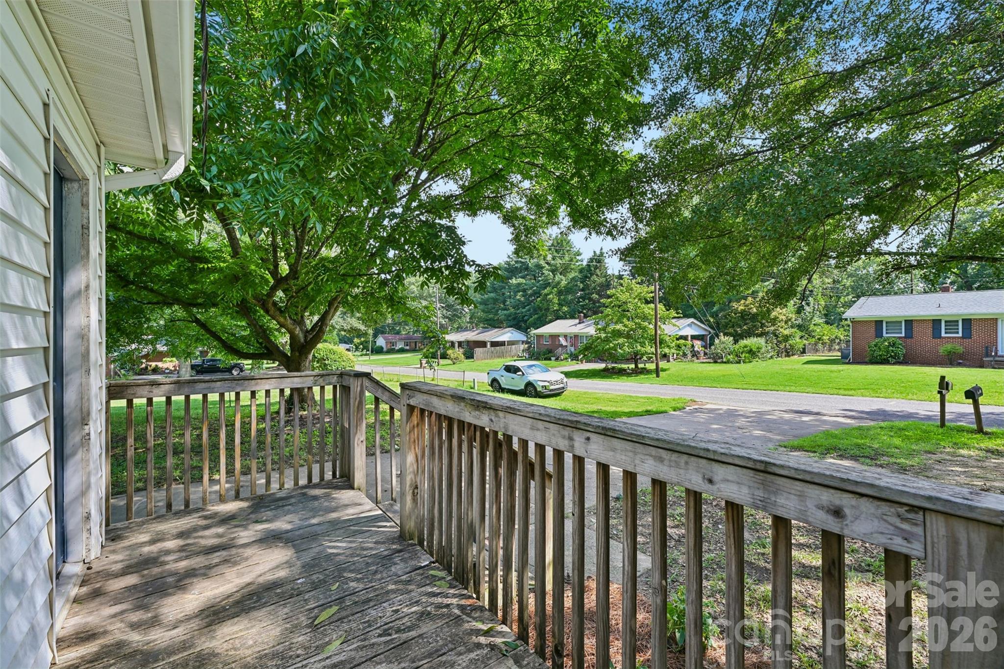 main property photo 28